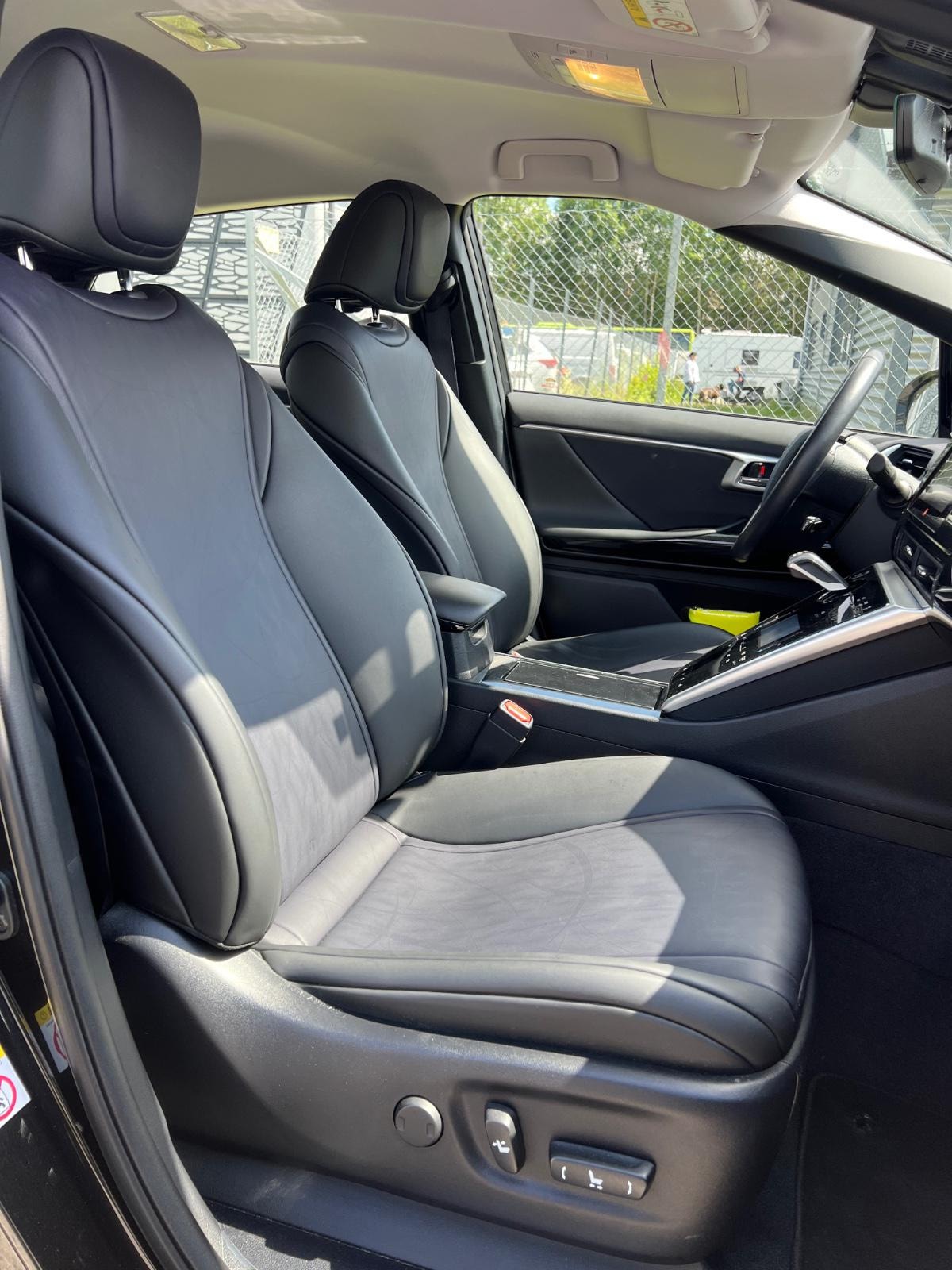 Toyota Mirai FuelCell, 154hp, 2018