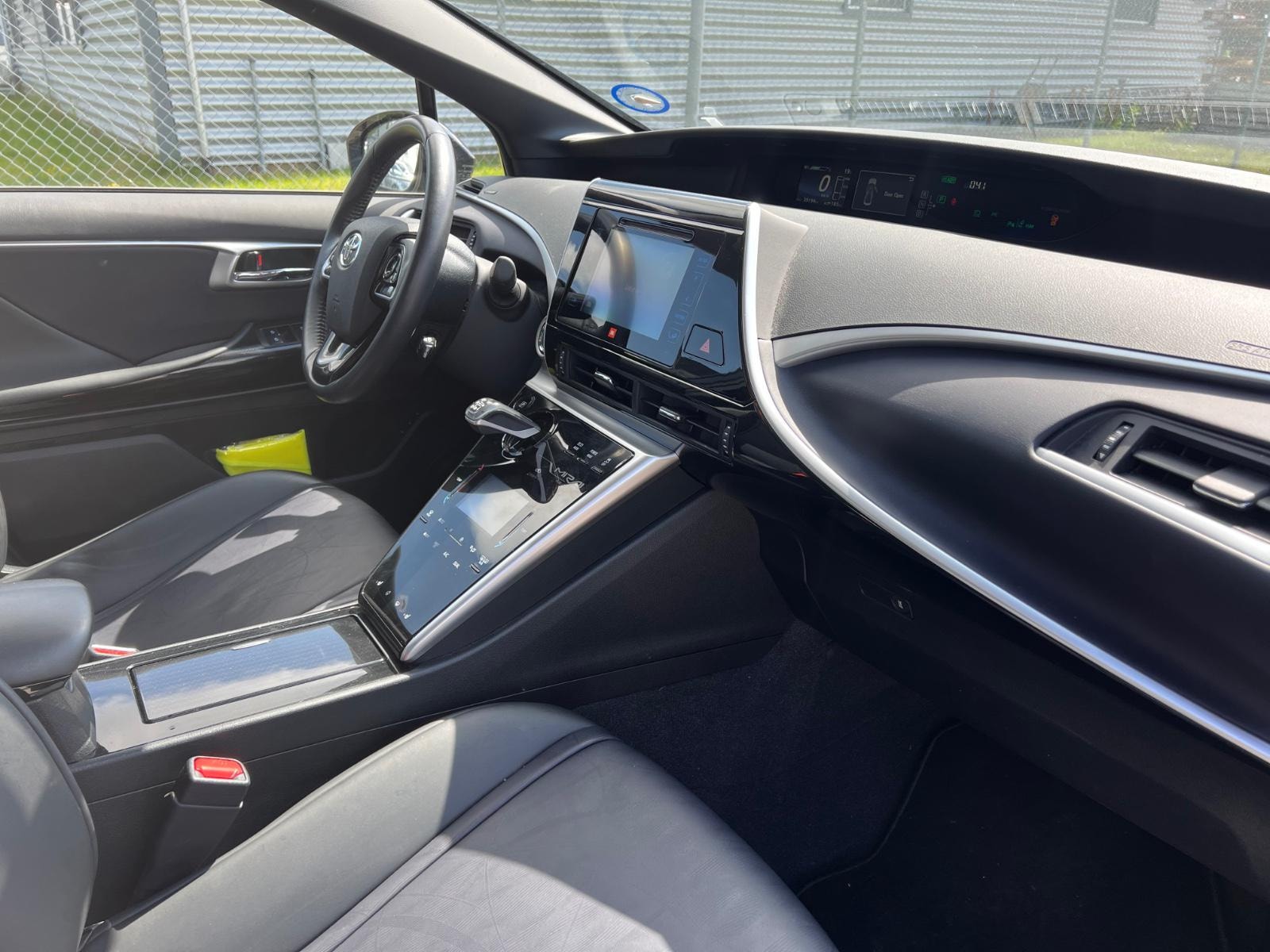 Toyota Mirai FuelCell, 154hp, 2018