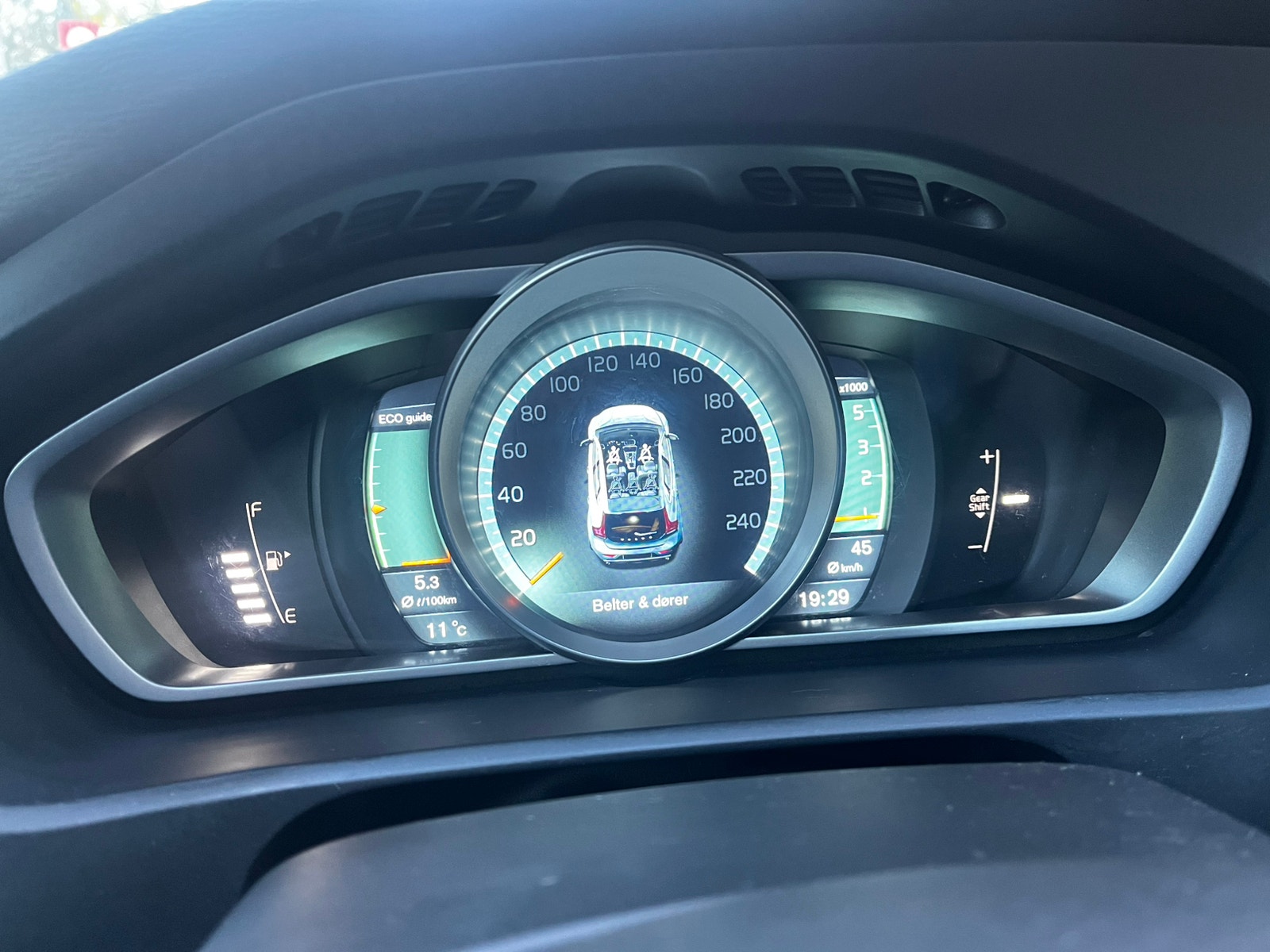 Volvo V40 D2 Manual, 6-trins, 115ps, 2013