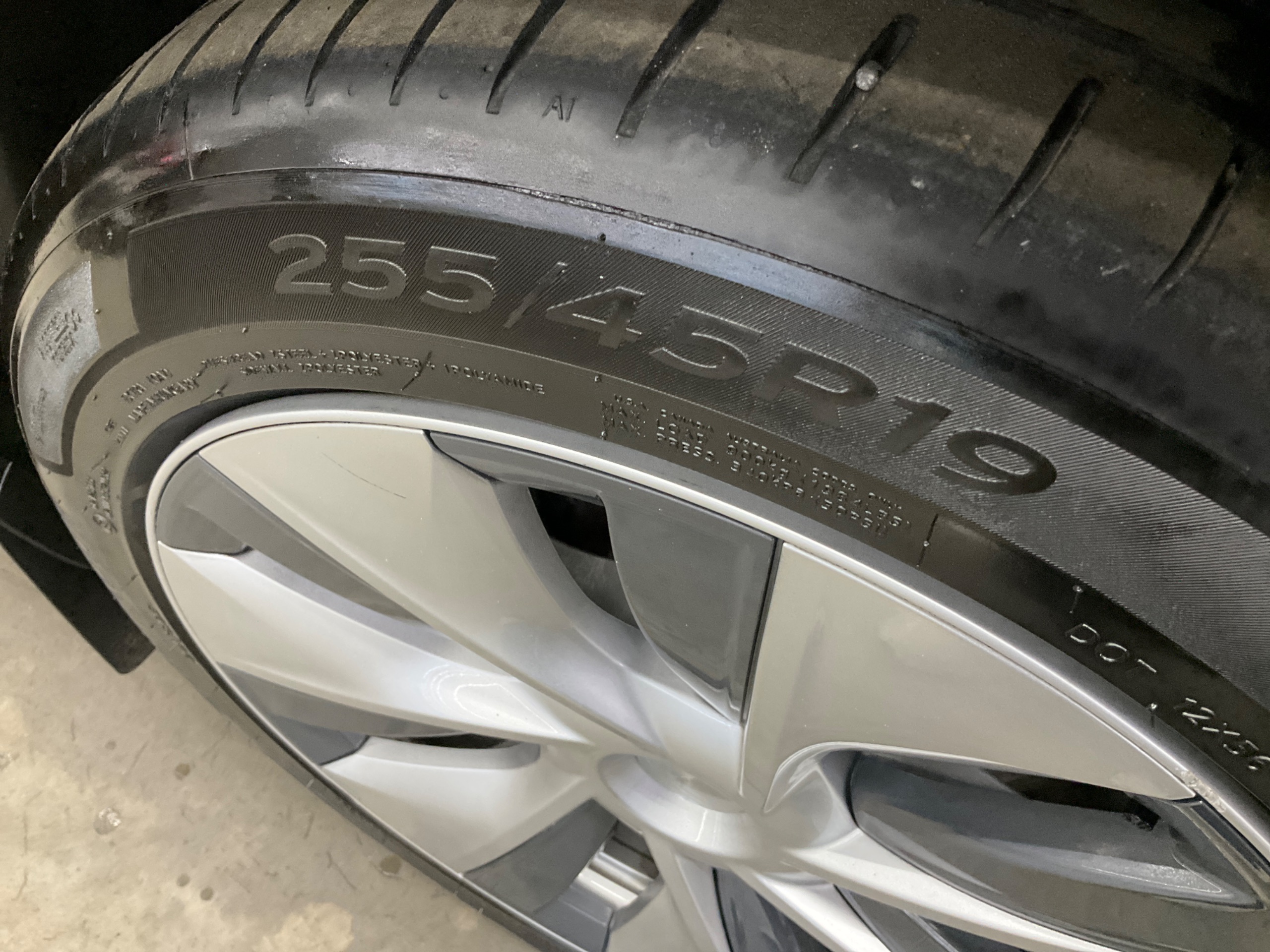Tesla Model Y Long Range AWD, 514ps, 2021