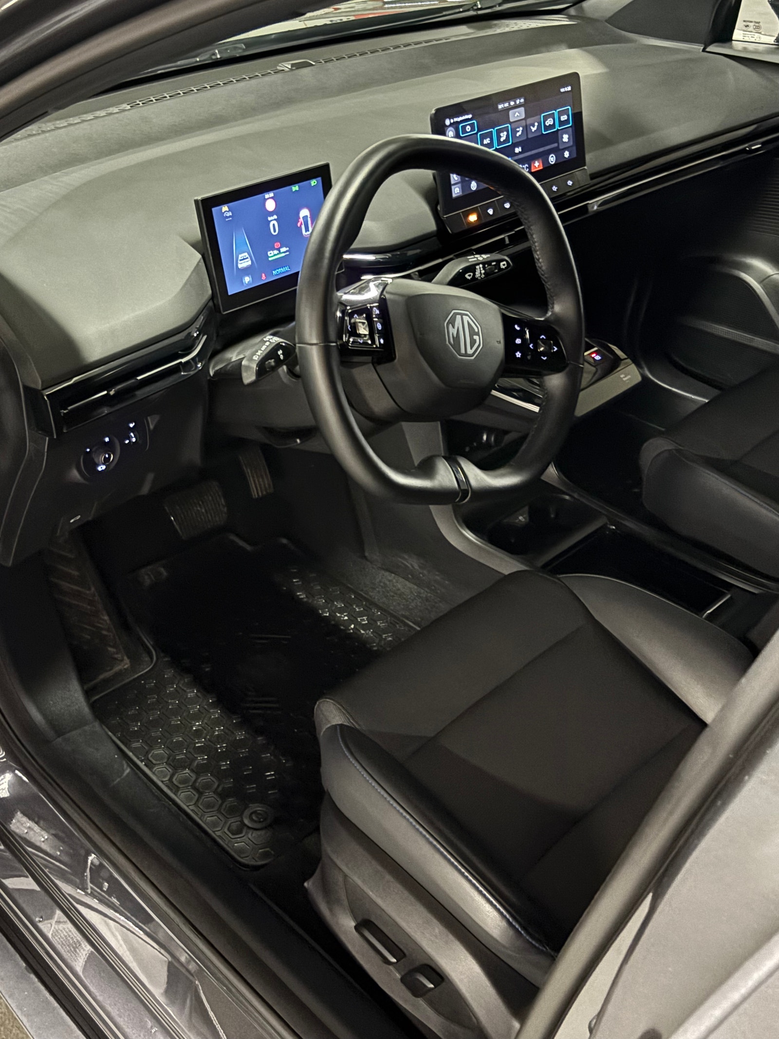 MG 4 Electric Long Range 64 kWh, 204ps, 2024