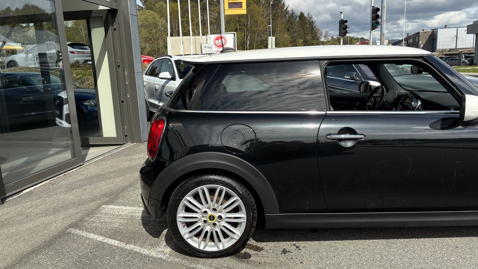 MINI Cooper SE, 184hp, 2023