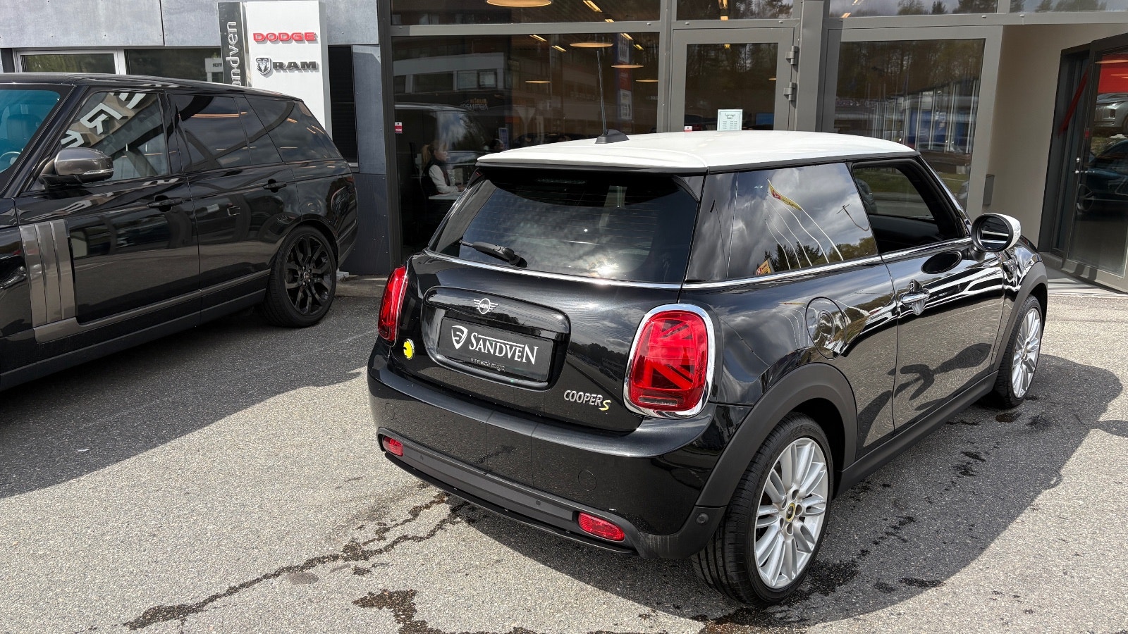 MINI Cooper SE, 184hp, 2023