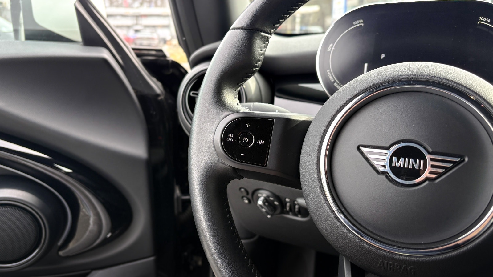 MINI Cooper SE, 184hp, 2023