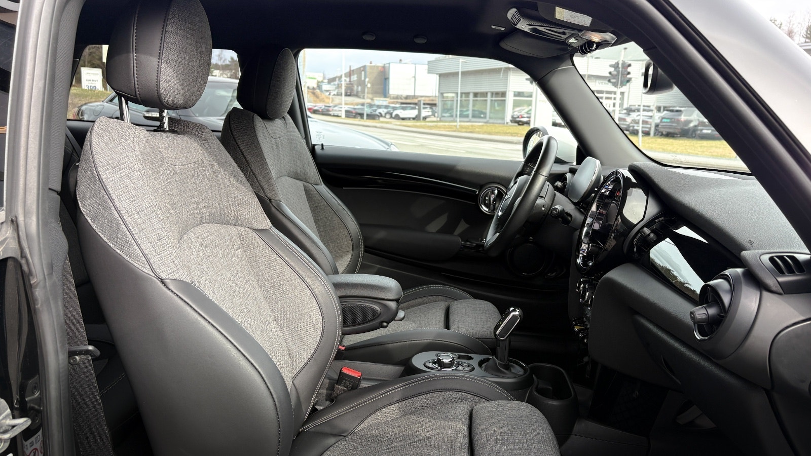 MINI Cooper SE, 184hp, 2023