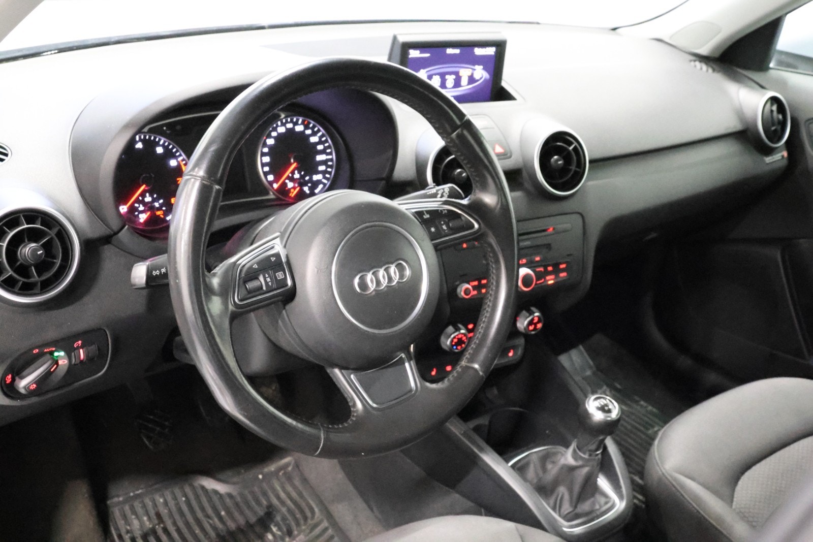 Audi A1 Sportback 1.2 TFSI Manual, 5-trins, 86ps, 2012