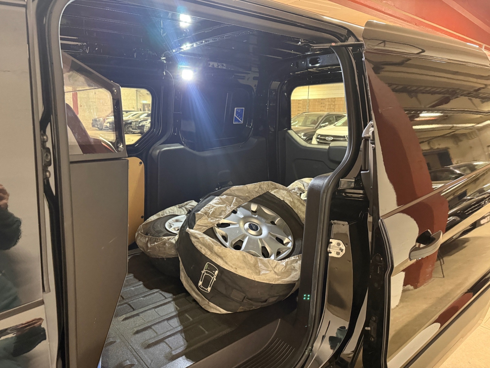 Ford Transit Connect 230 LWB 1.5 TDCi Powershift 6, 6-trins, 120ps, 2016