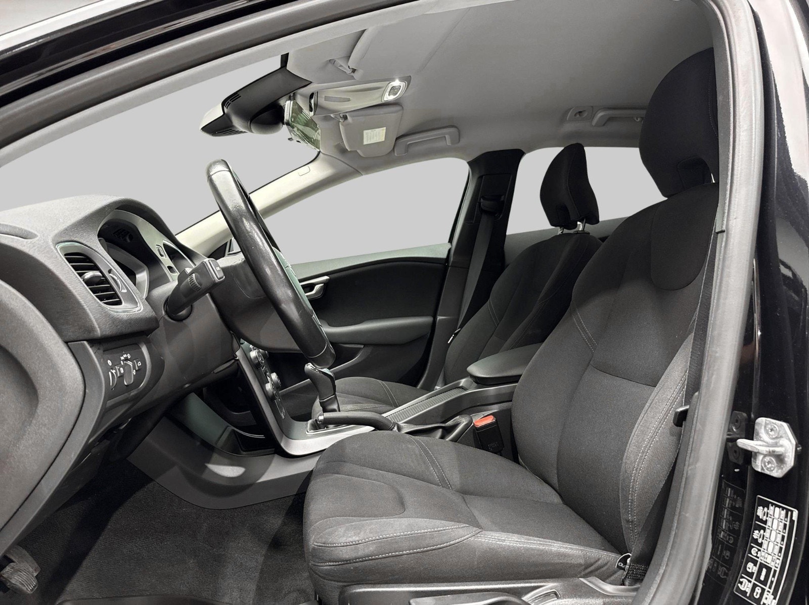 Volvo V40 D2 Manual, 6-trins, 115ps, 2015