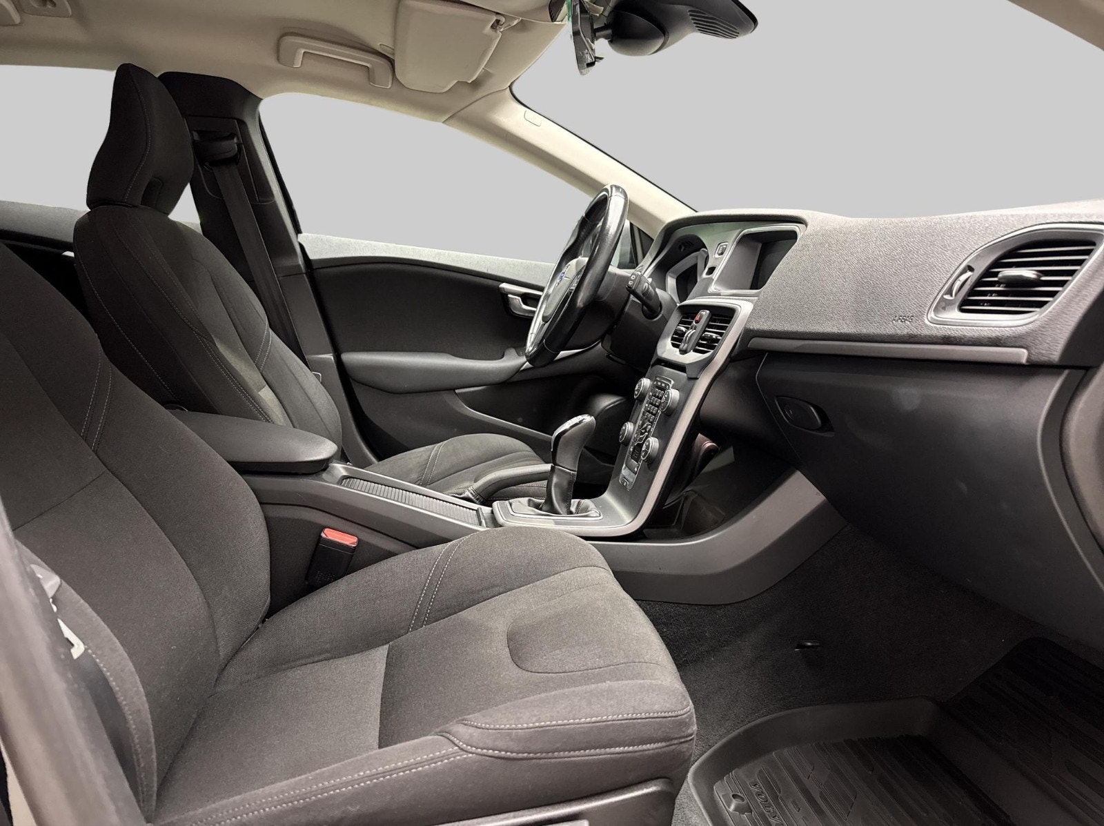 Volvo V40 D2 Manual, 6-trins, 115ps, 2015