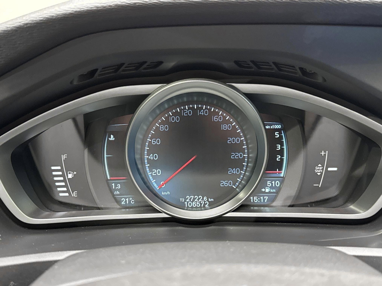 Volvo V40 D2 Manual, 6-trins, 115ps, 2015