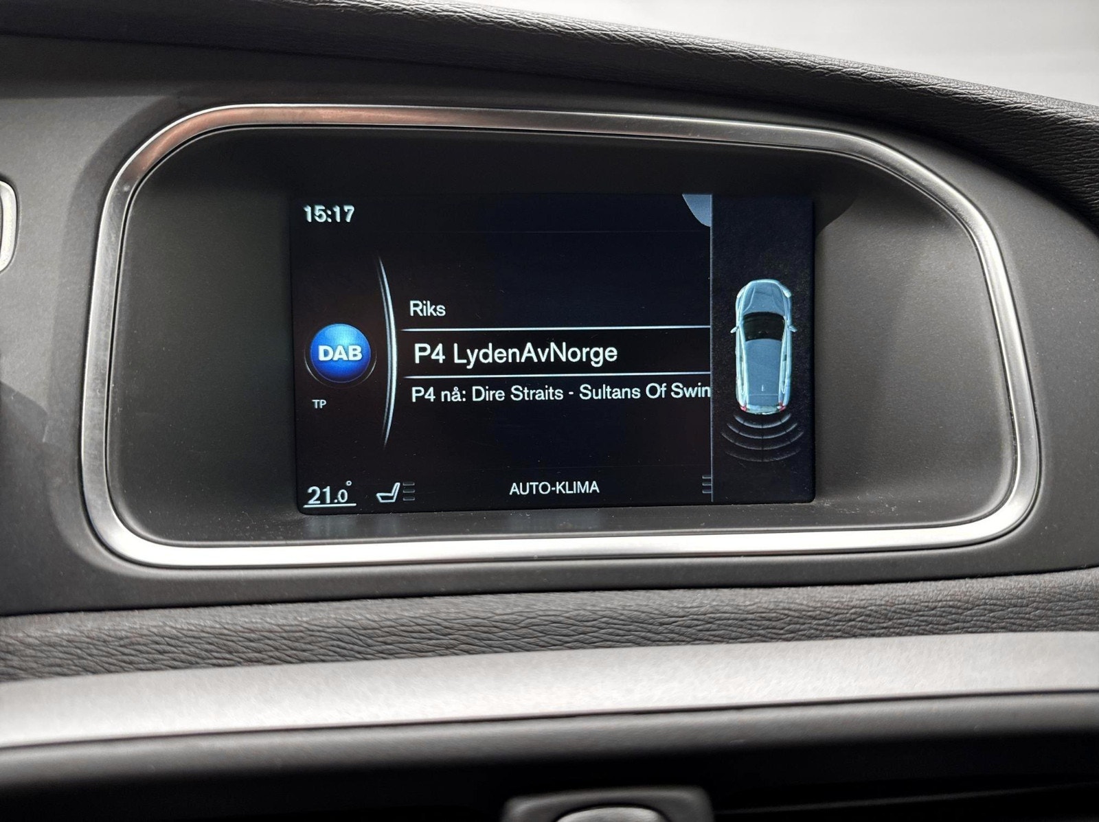 Volvo V40 D2 Manual, 6-trins, 115ps, 2015
