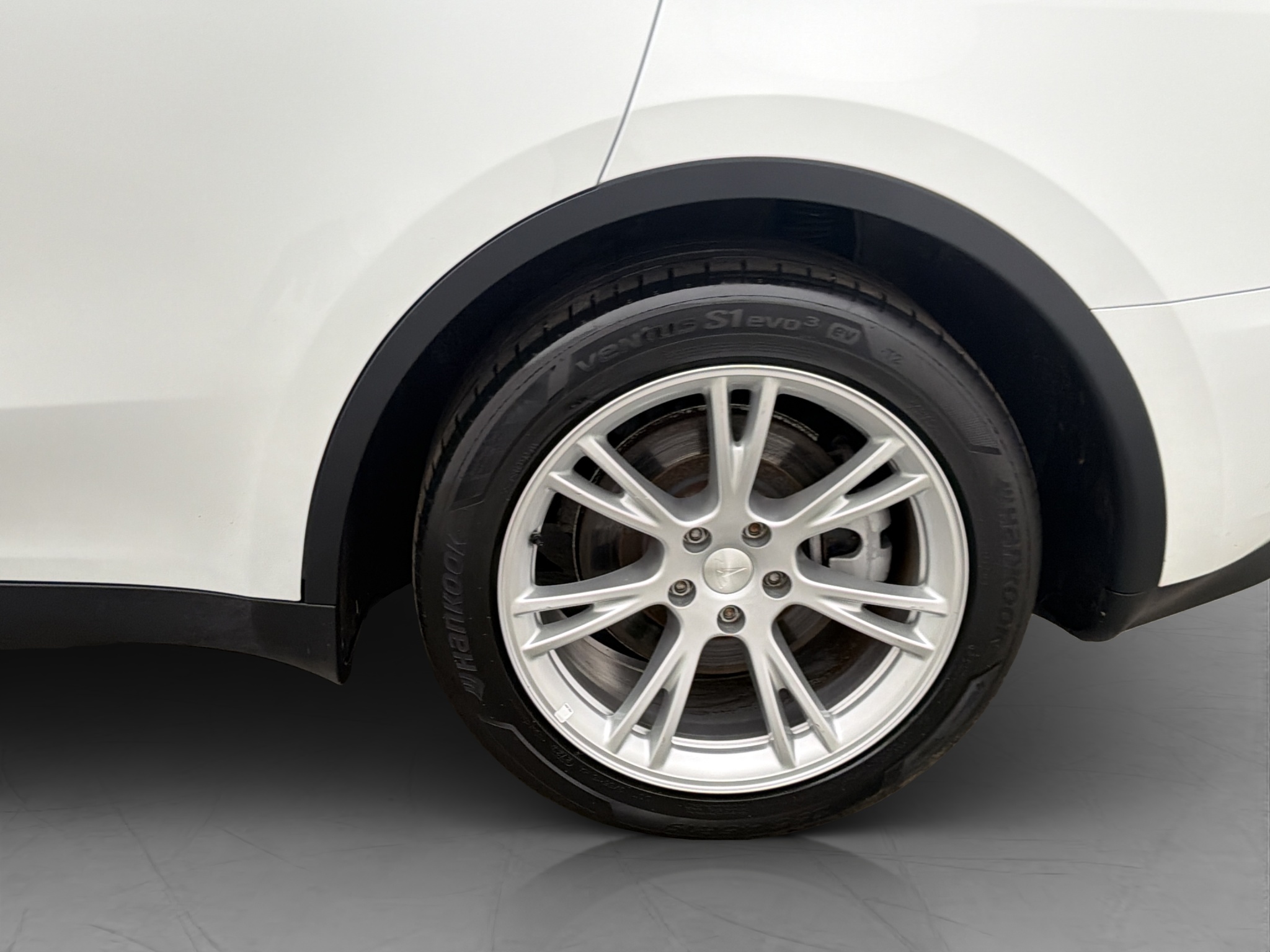 Tesla Model Y Long Range AWD, 514hp, 2023