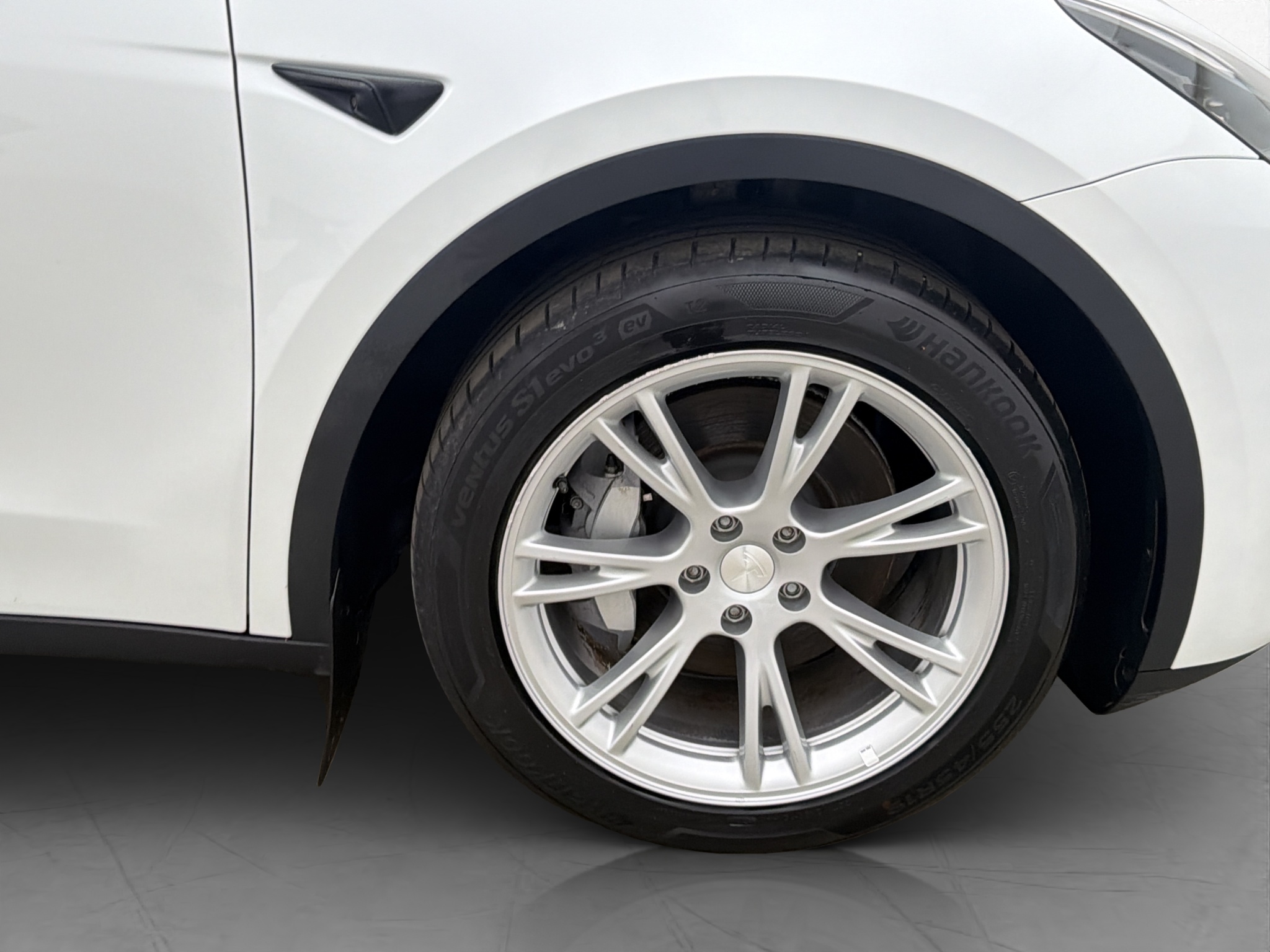 Tesla Model Y Long Range AWD, 514hp, 2023