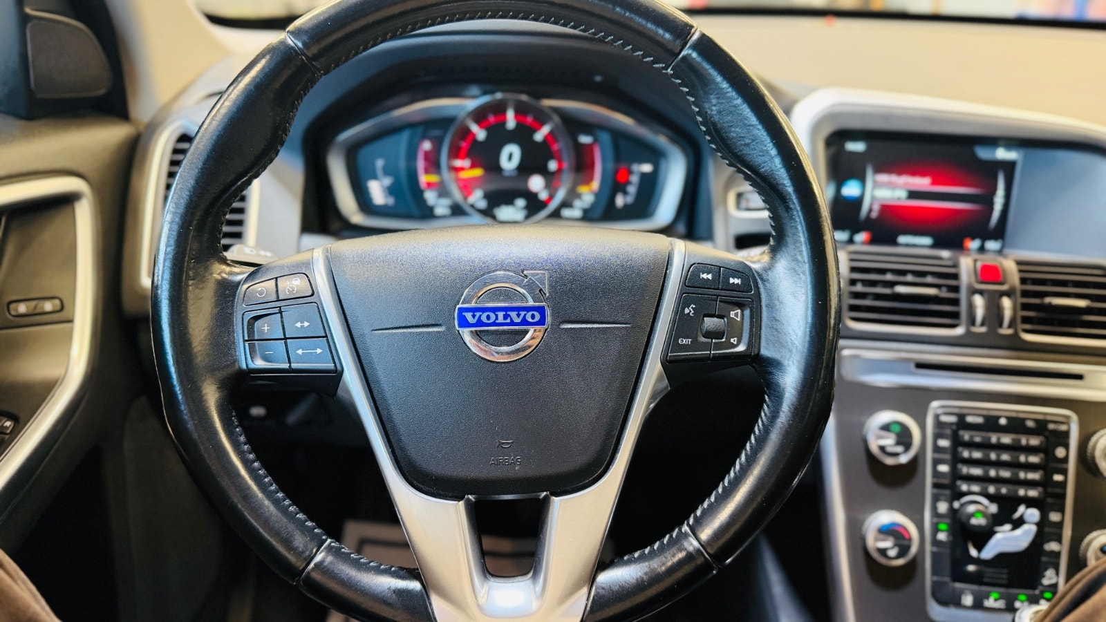 Volvo XC60 D4 AWD Geartronic, 163hp, 2015