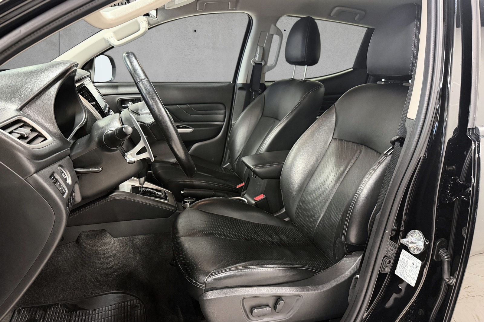 Mitsubishi L200 Dobbelcab 2.2 Di-D 4WD Automatisk, 6-trinn, 150hk, 2022