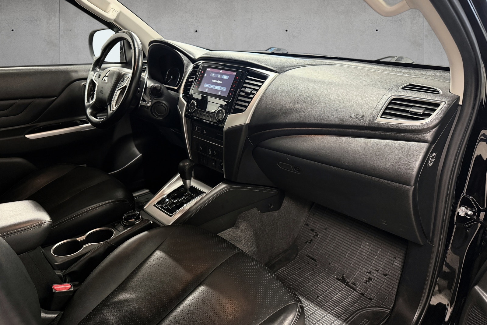 Mitsubishi L200 Dobbelcab 2.2 Di-D 4WD Automatisk, 6-trinn, 150hk, 2022