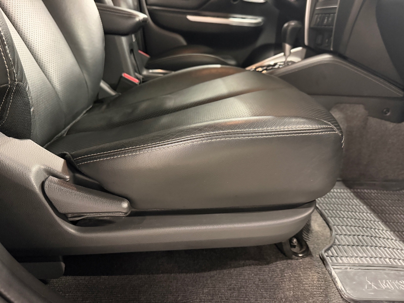 Mitsubishi L200 Dobbelcab 2.2 Di-D 4WD Automatisk, 6-trinn, 150hk, 2022