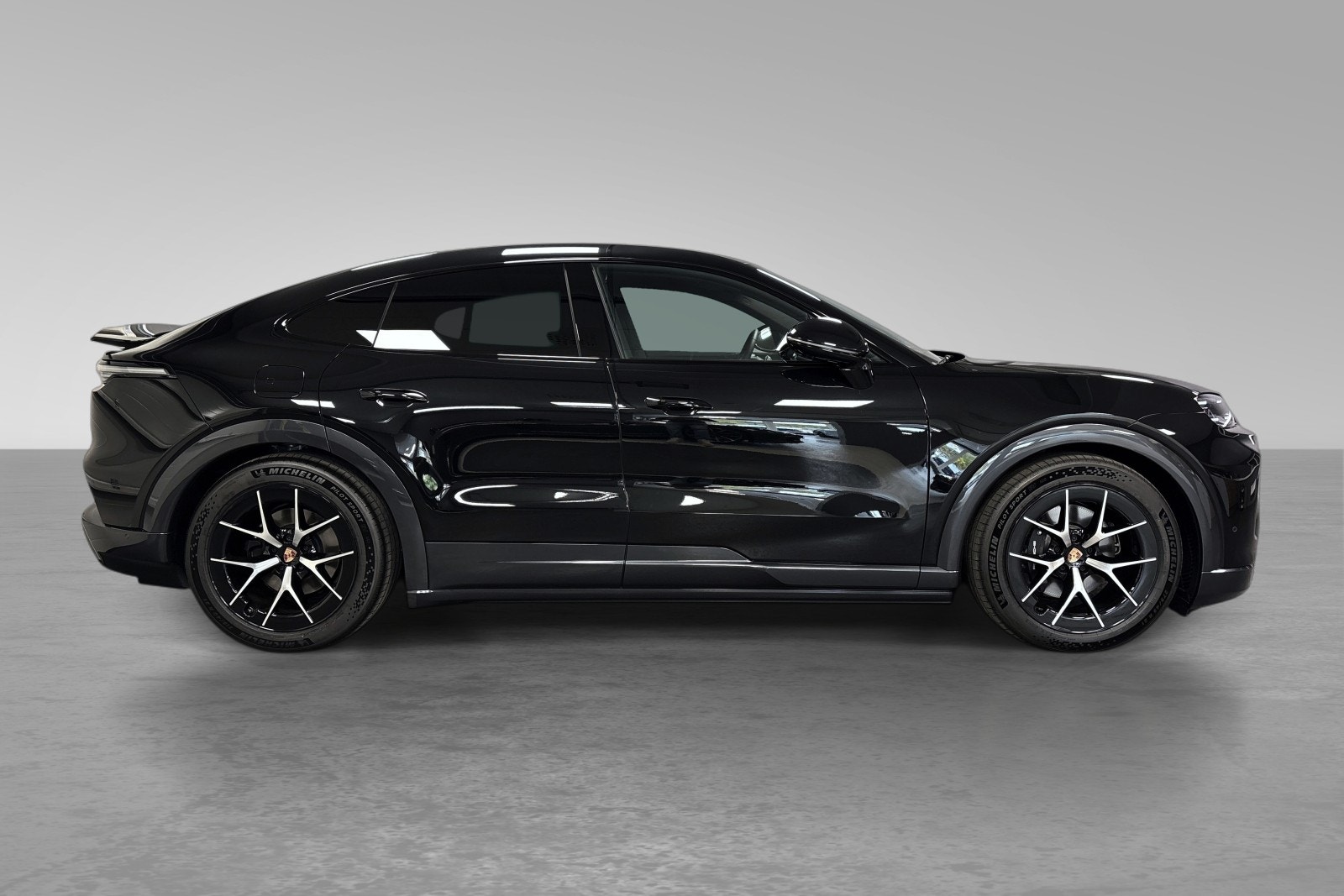 Porsche Cayenne Coupé Electric, 408ps, 2026