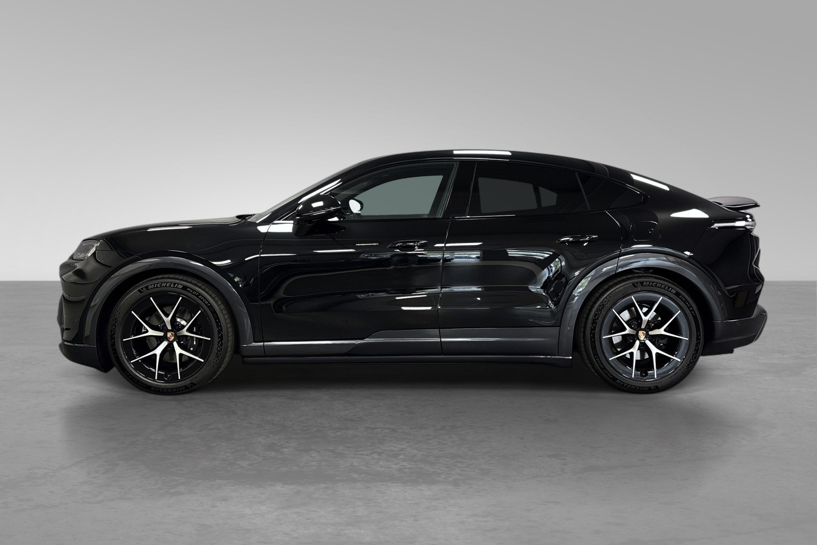Porsche Cayenne Coupé Electric, 408ps, 2026