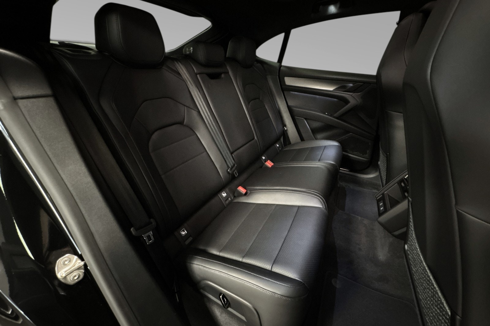Porsche Cayenne Coupé Electric, 408ps, 2026