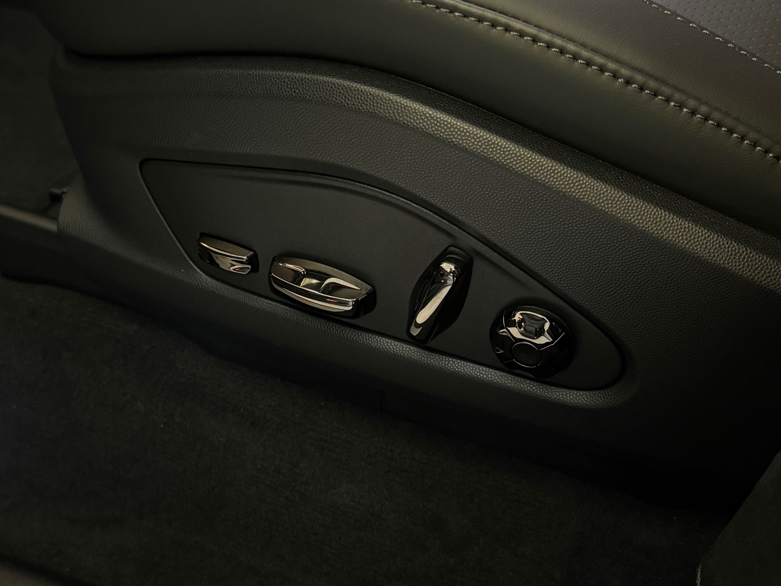 Porsche Cayenne Coupé Electric, 408ps, 2026