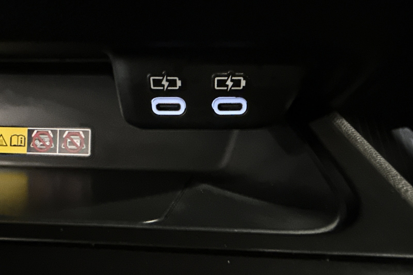 Lexus UX 300e, 204ps, 2023