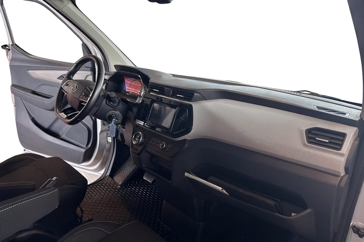 Maxus e-Deliver 3 52.5 kWh, 122ps, 2021