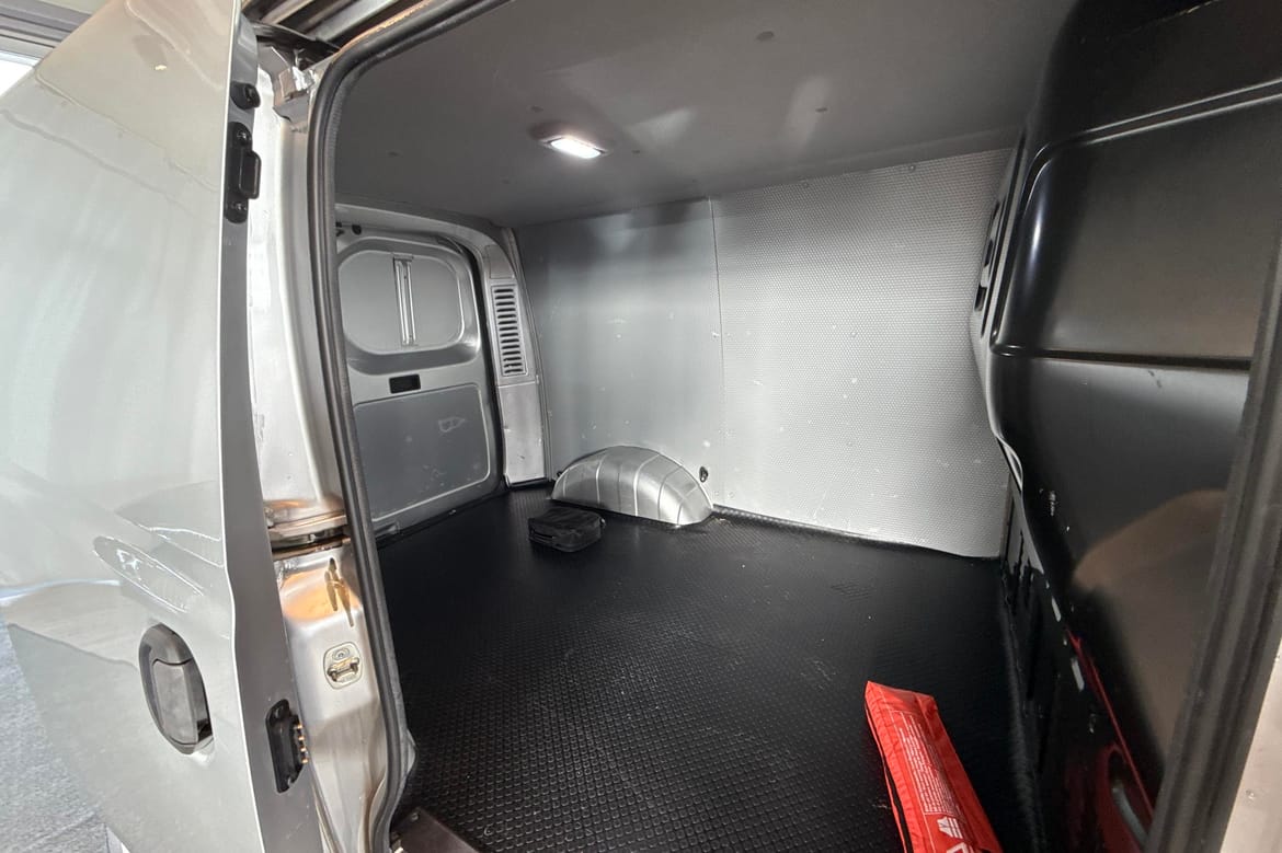 Maxus e-Deliver 3 52.5 kWh, 122ps, 2021