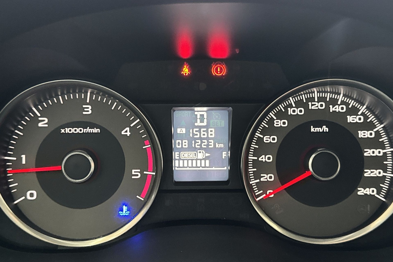 Subaru Forester 2.0 4WD Lineartronic, 147ps, 2015
