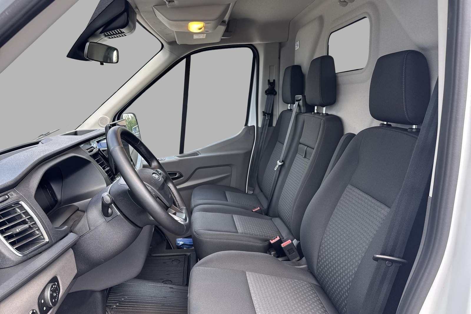 Ford E-Transit 425, 269hp, 2025