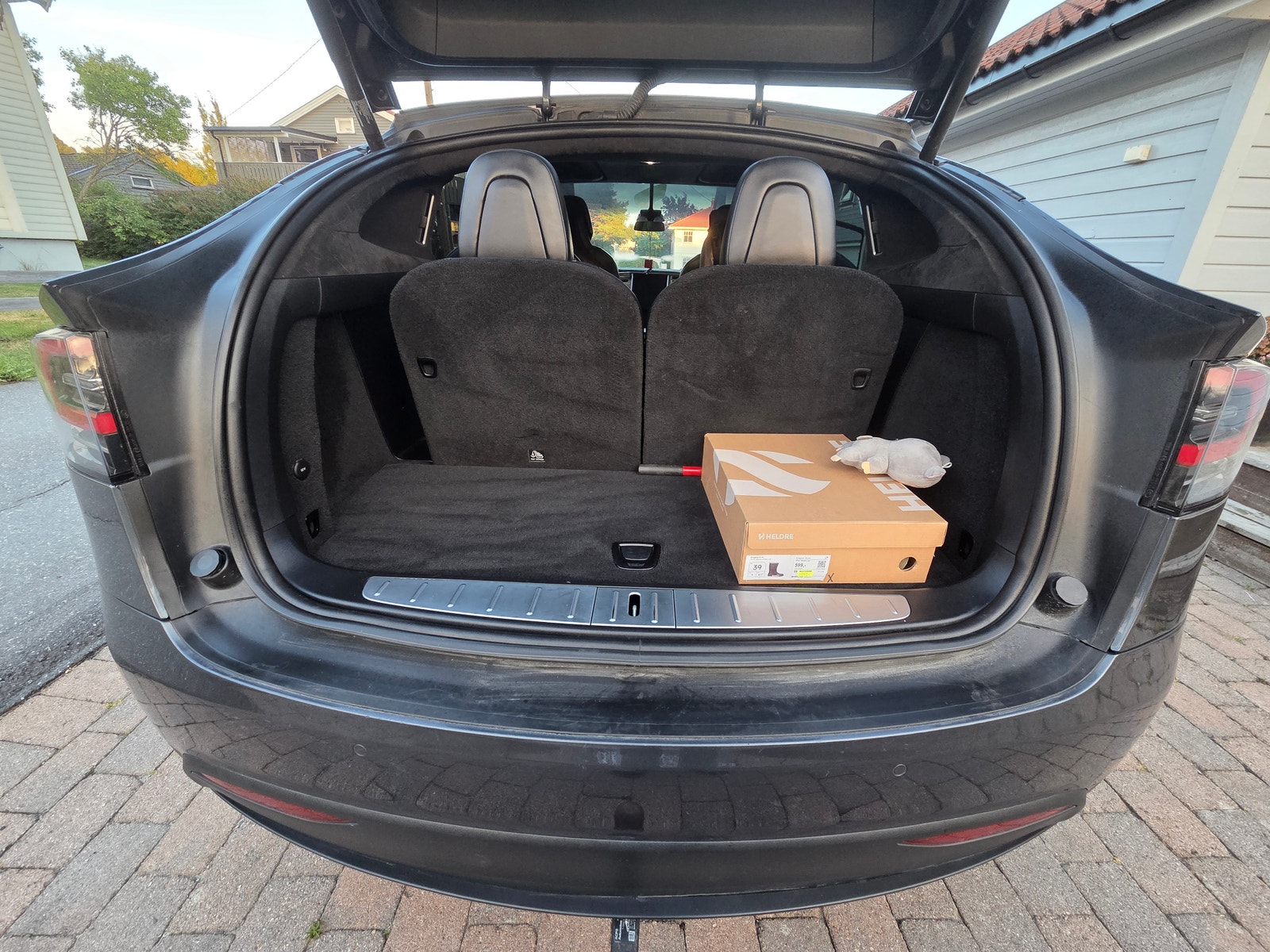 Tesla Model X 90D, 423hp, 2017