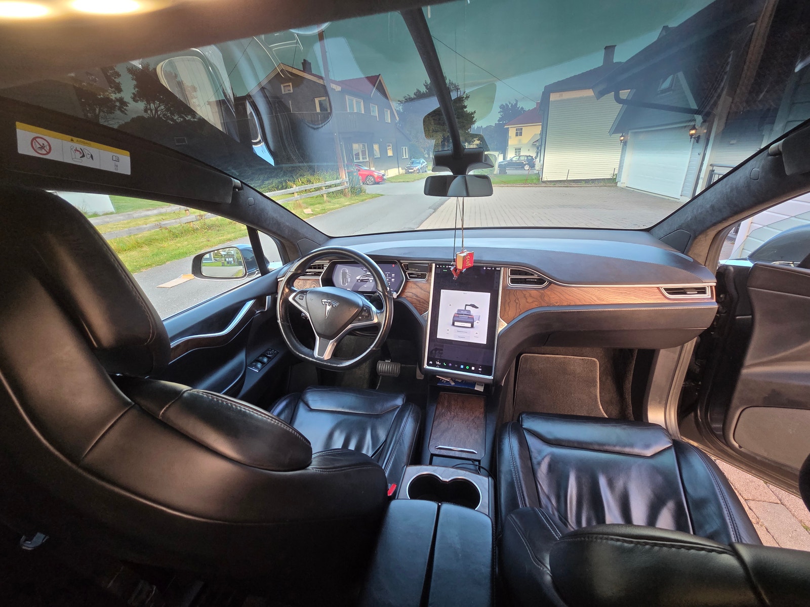 Tesla Model X 90D, 423hp, 2017