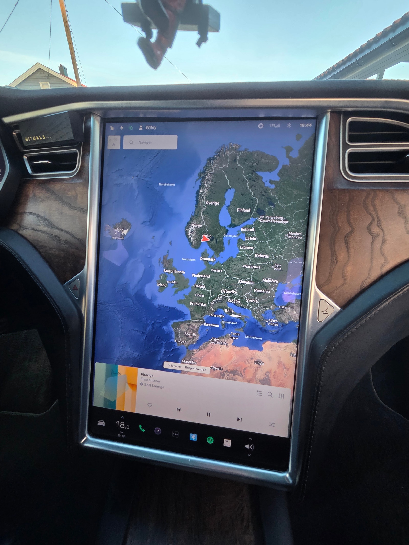 Tesla Model X 90D, 423hp, 2017