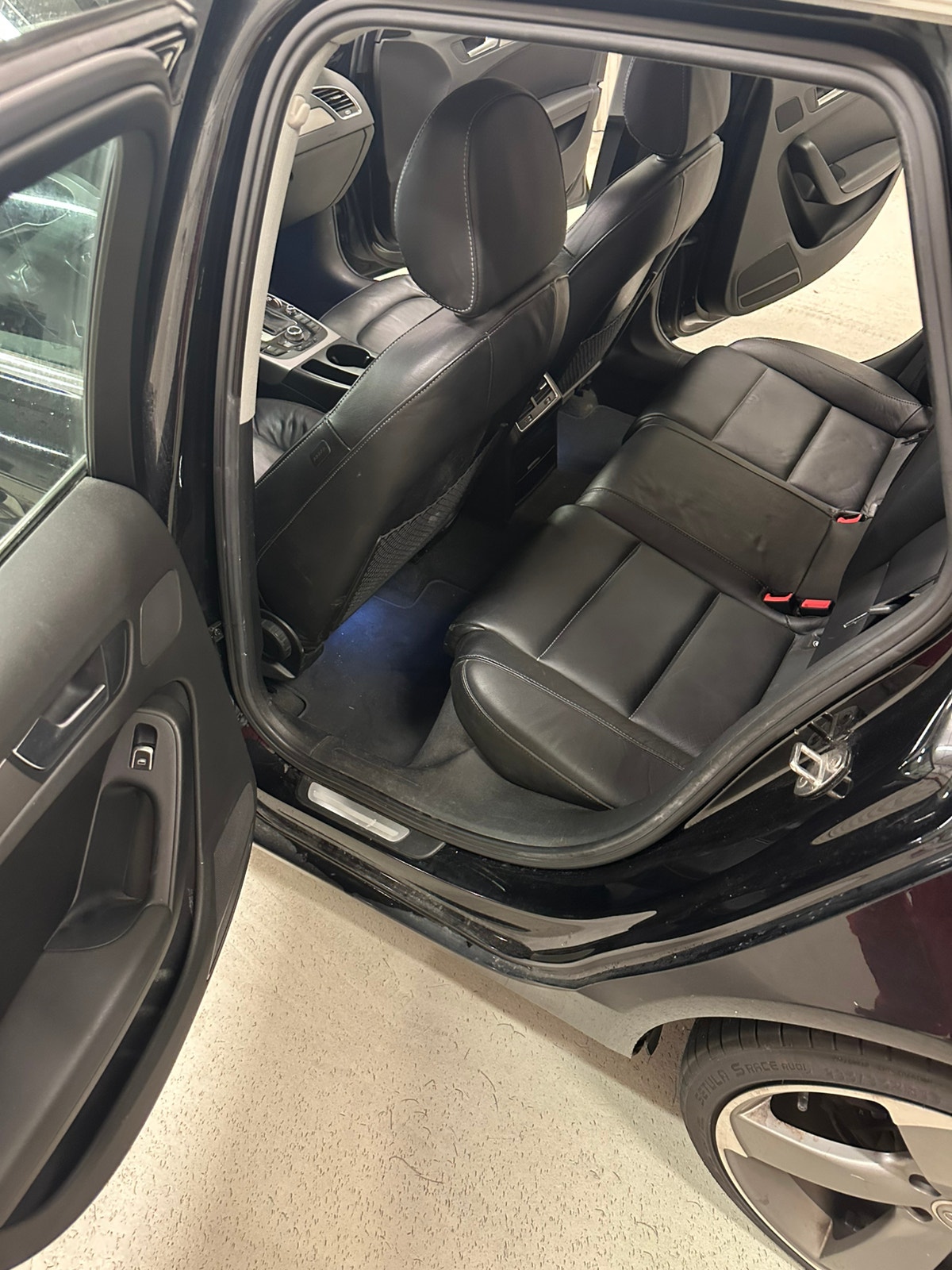Audi A4 Avant 2.0 TDI DPF Multitronic, 143ps, 2013