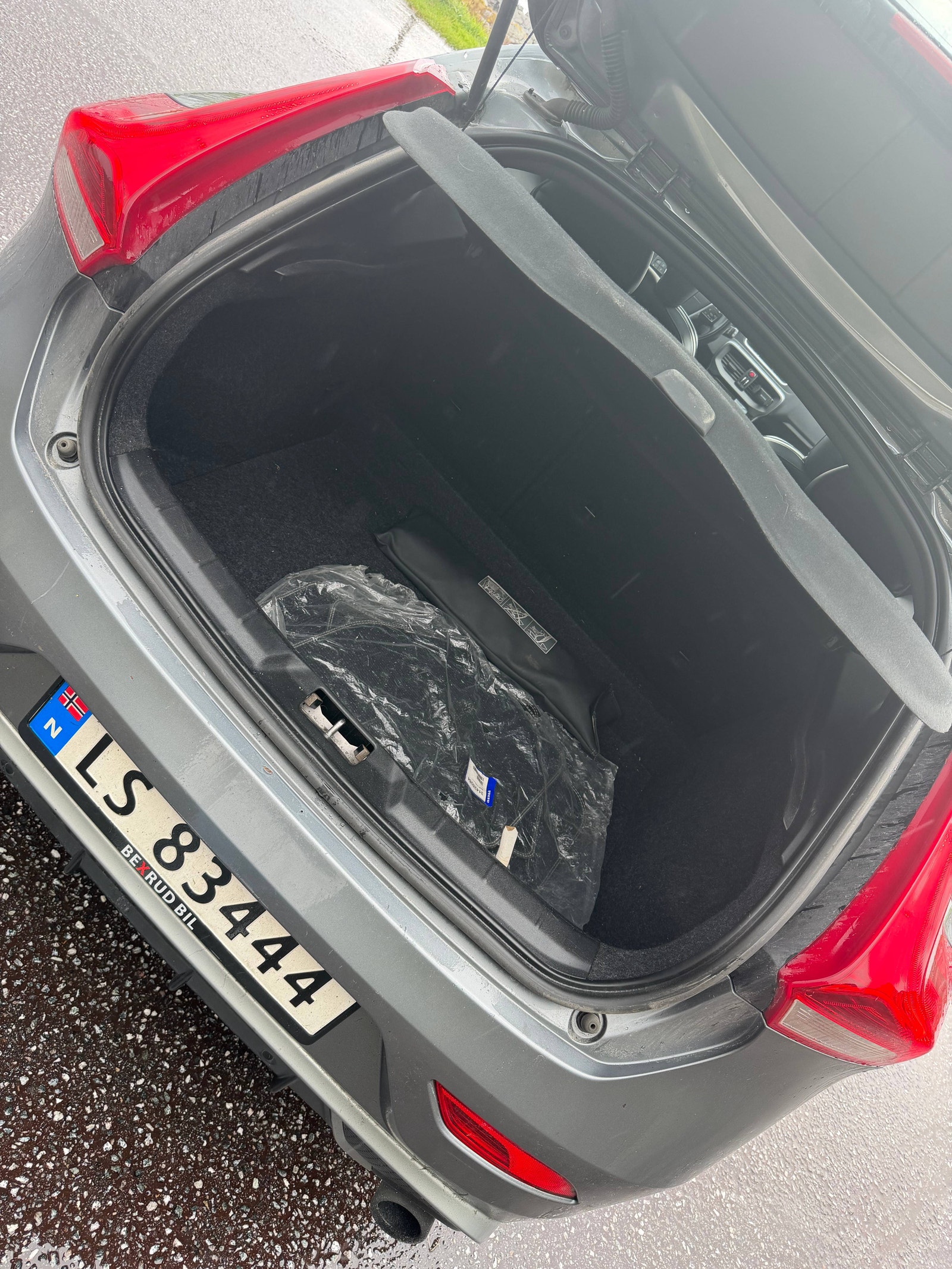 Volvo V40 D2 Powershift 6, 6-trins, 115ps, 2015