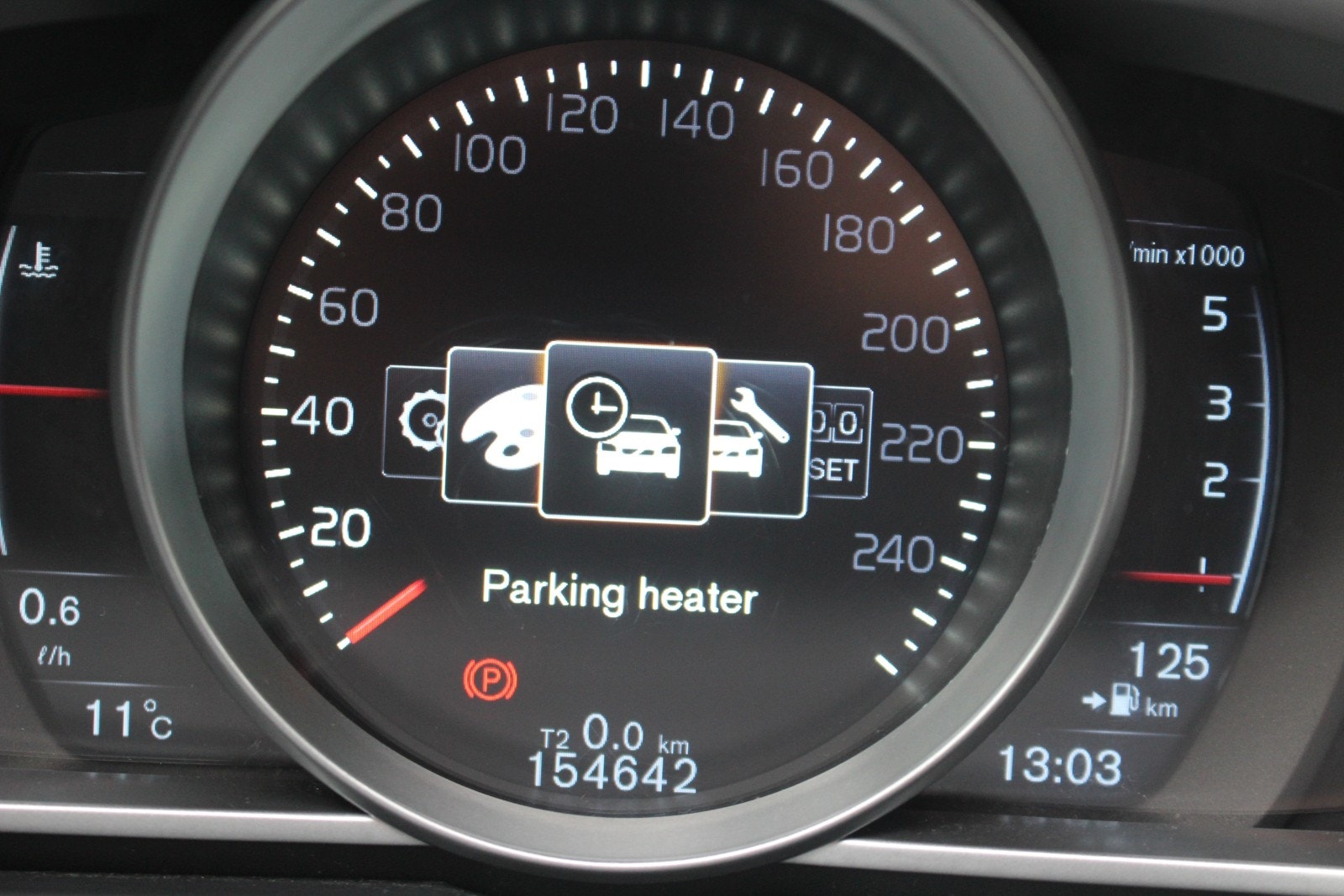 Volvo V40 D2 Powershift 6, 6-trins, 115ps, 2015