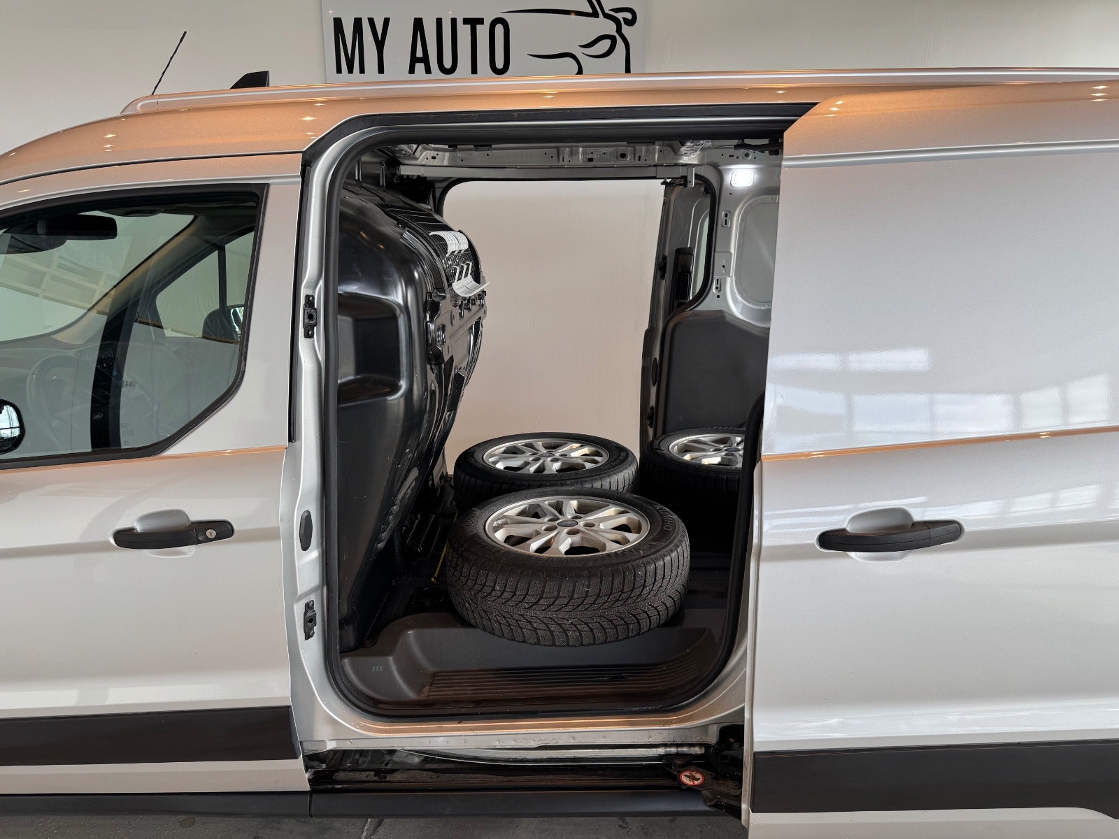 Ford Transit Connect 210 LWB 1.5 EcoBlue SelectShift, 120hp, 2019