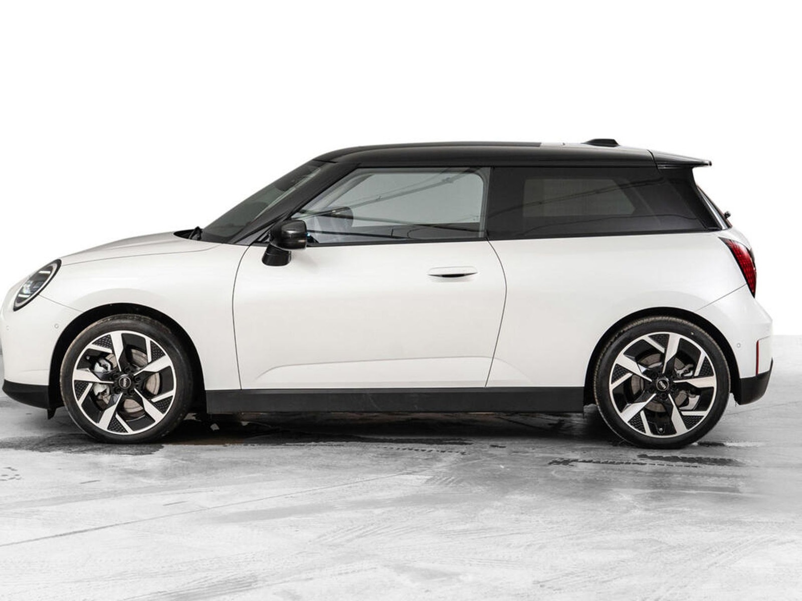 MINI Cooper SE, 218hp, 2024