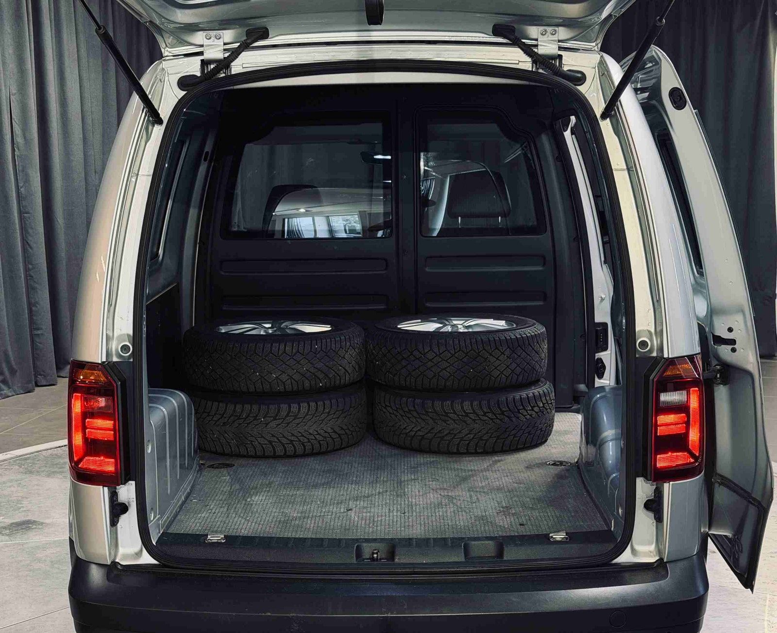 Volkswagen Caddy Van 2.0 TDI BMT DSG Sequential, 102hp, 2019
