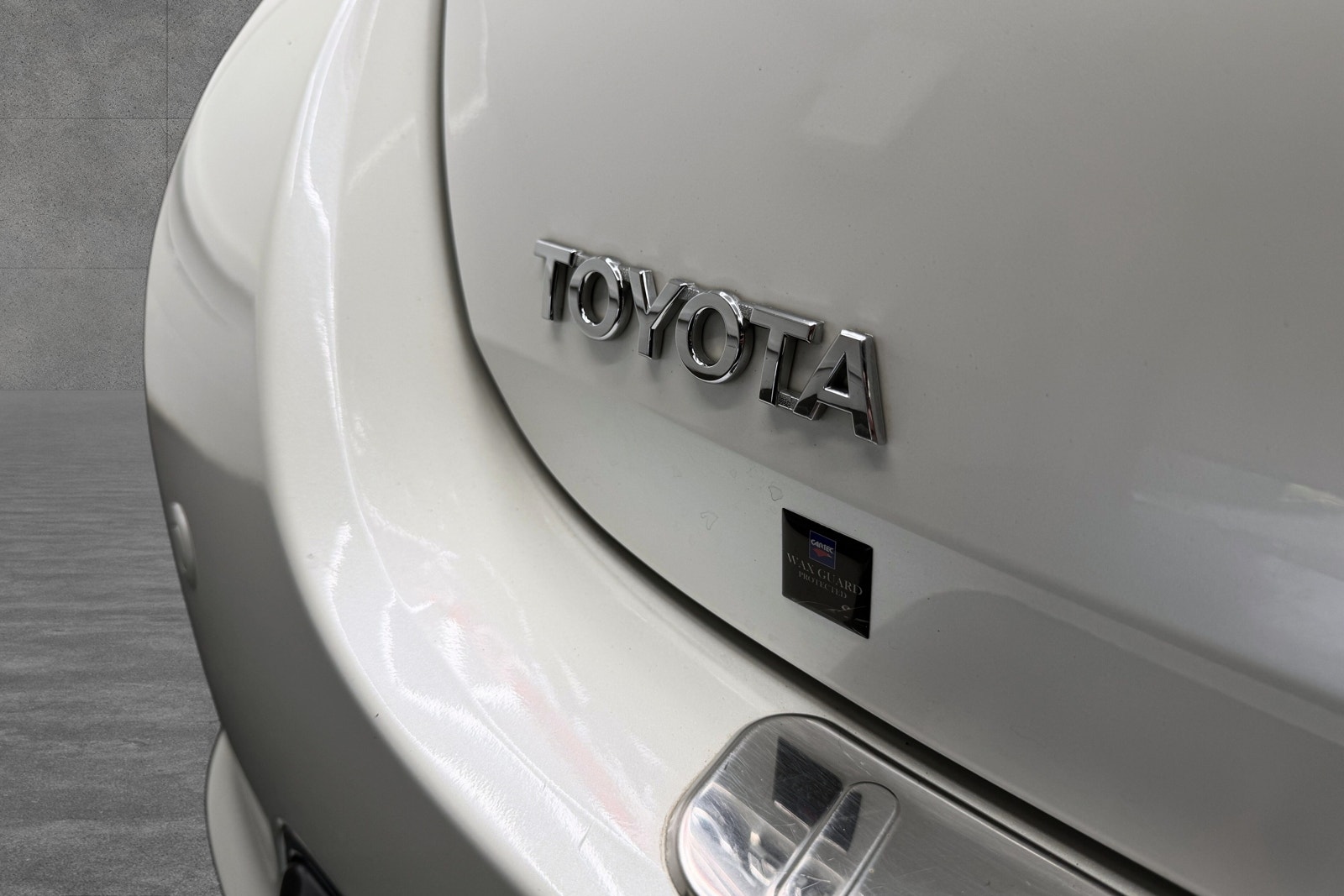 Toyota Auris Hybrid e-CVT, 136hp, 2013