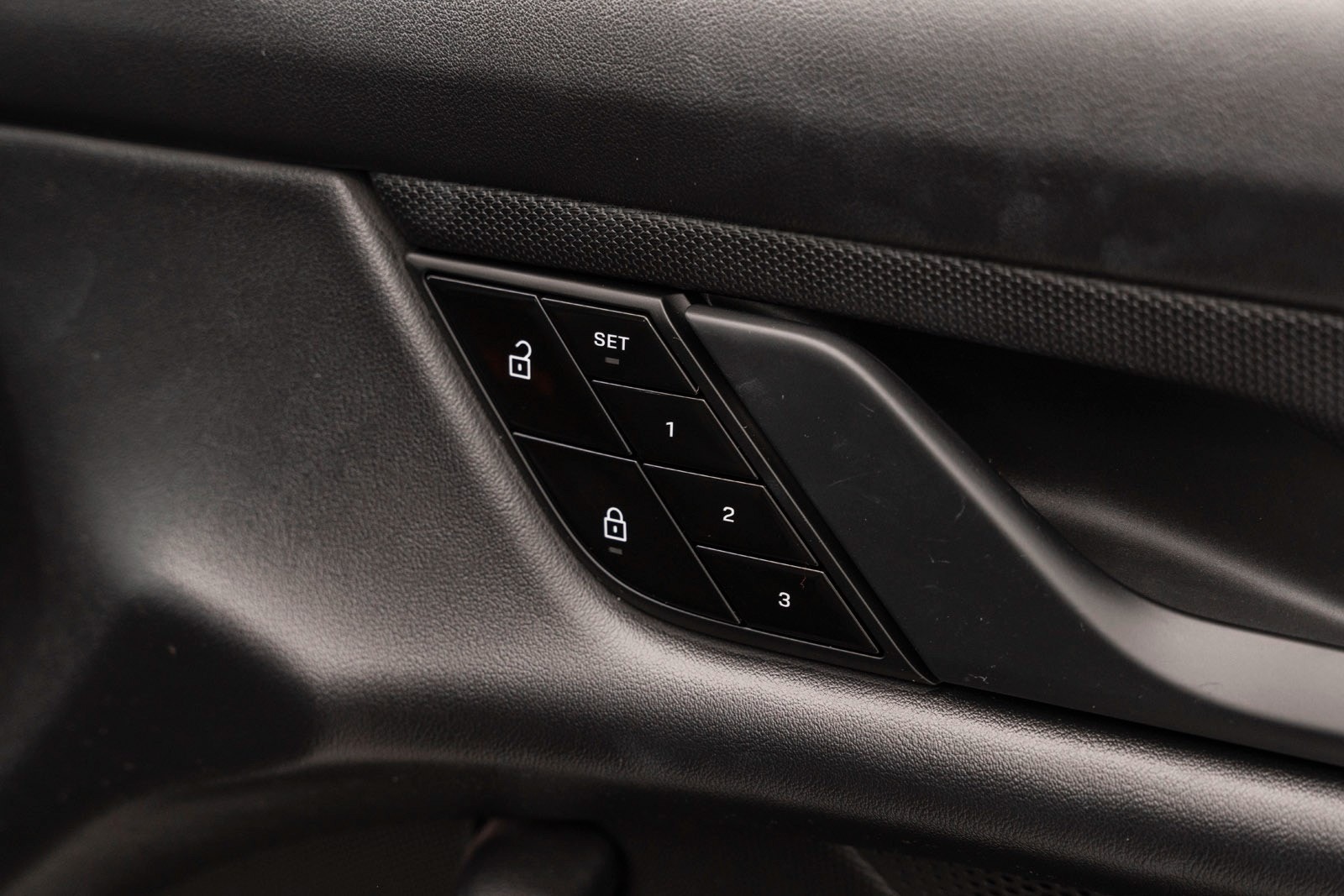 Porsche Taycan Direct Drive/Automatic, 381hp, 2021