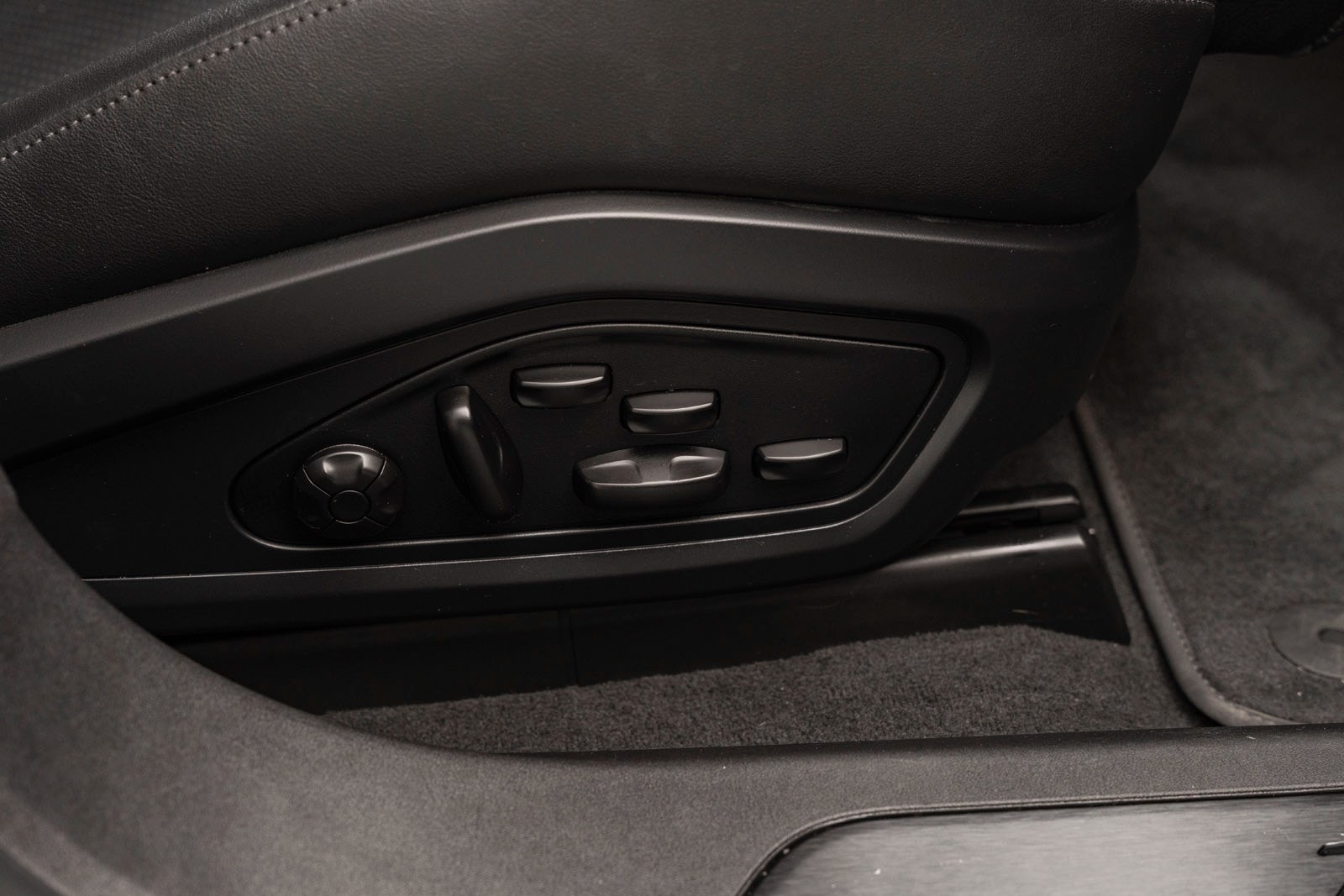 Porsche Taycan Direct Drive/Automatic, 381hp, 2021