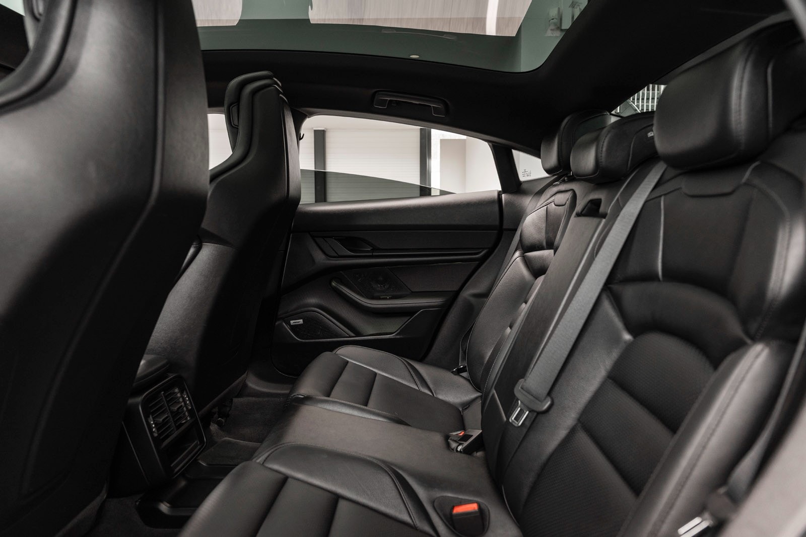 Porsche Taycan Direct Drive/Automatic, 381hp, 2021
