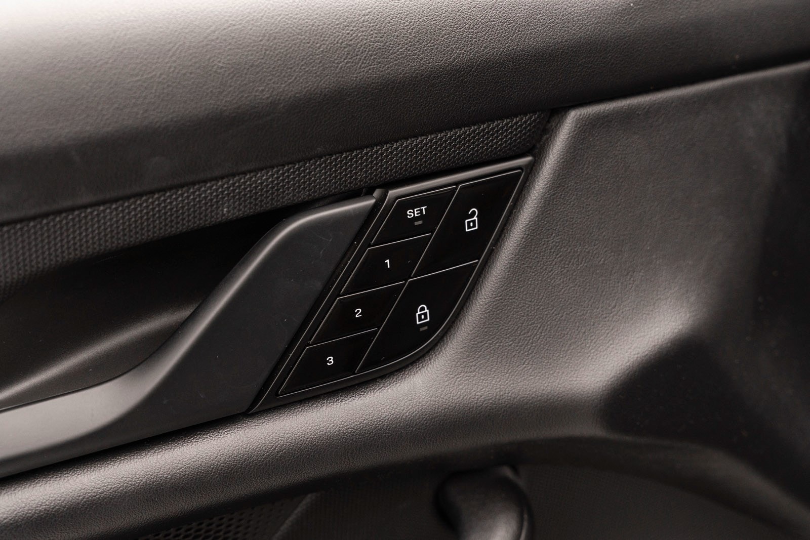 Porsche Taycan Direct Drive/Automatic, 381hp, 2021