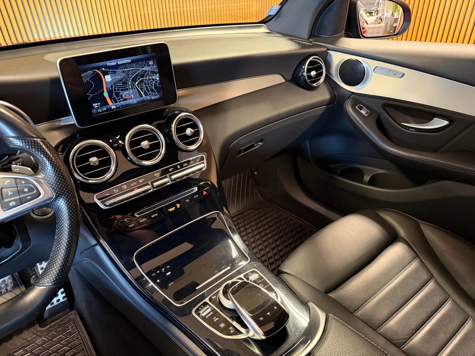 Mercedes-Benz GLC 350 e 4MATIC 7G-Tronic Plus, 327ps, 2018