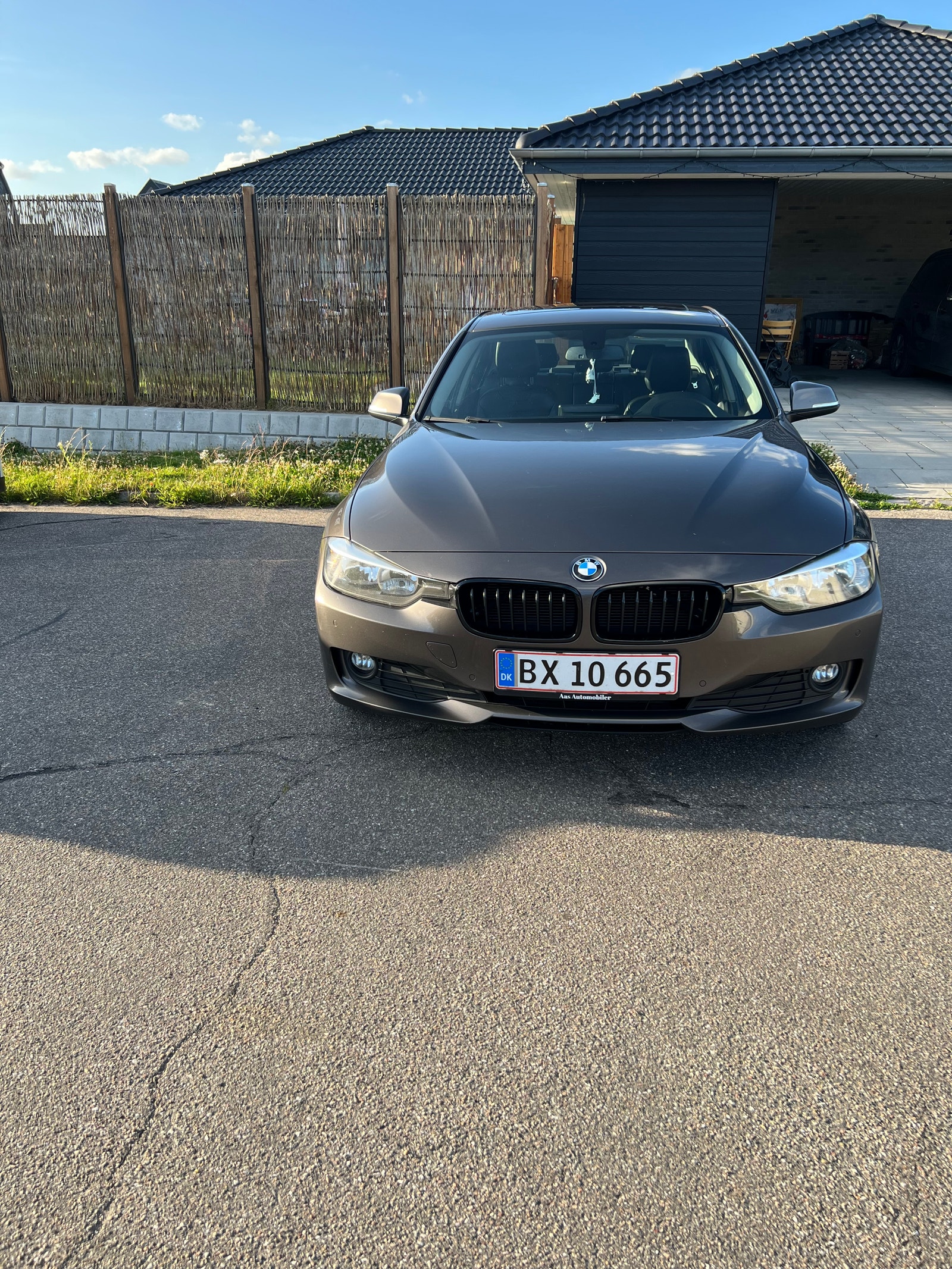 BMW 320d Sedan EfficientDynamics Steptronic, 163hp, 2012