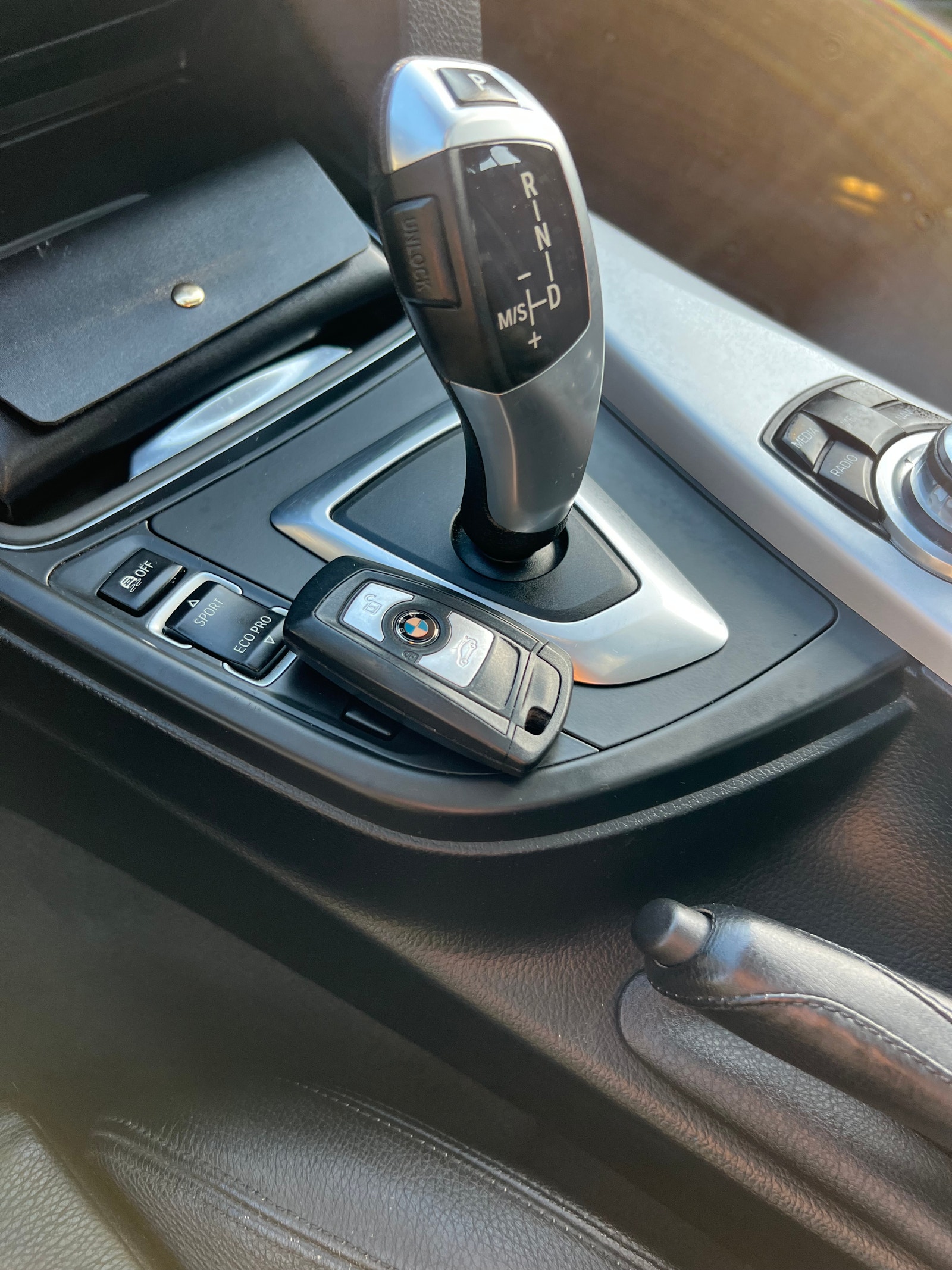 BMW 320d Sedan EfficientDynamics Steptronic, 163hp, 2012