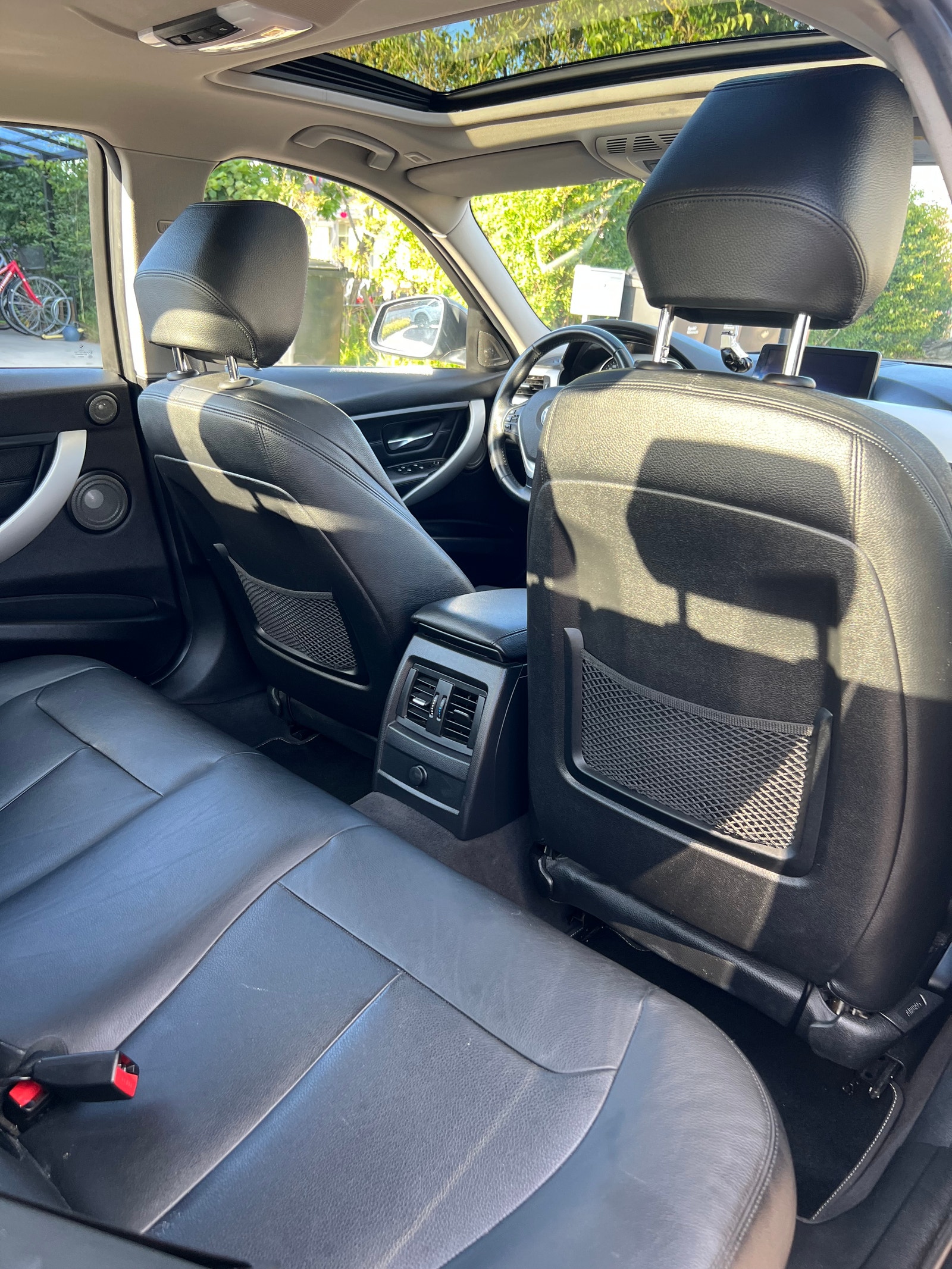 BMW 320d Sedan EfficientDynamics Steptronic, 163hp, 2012
