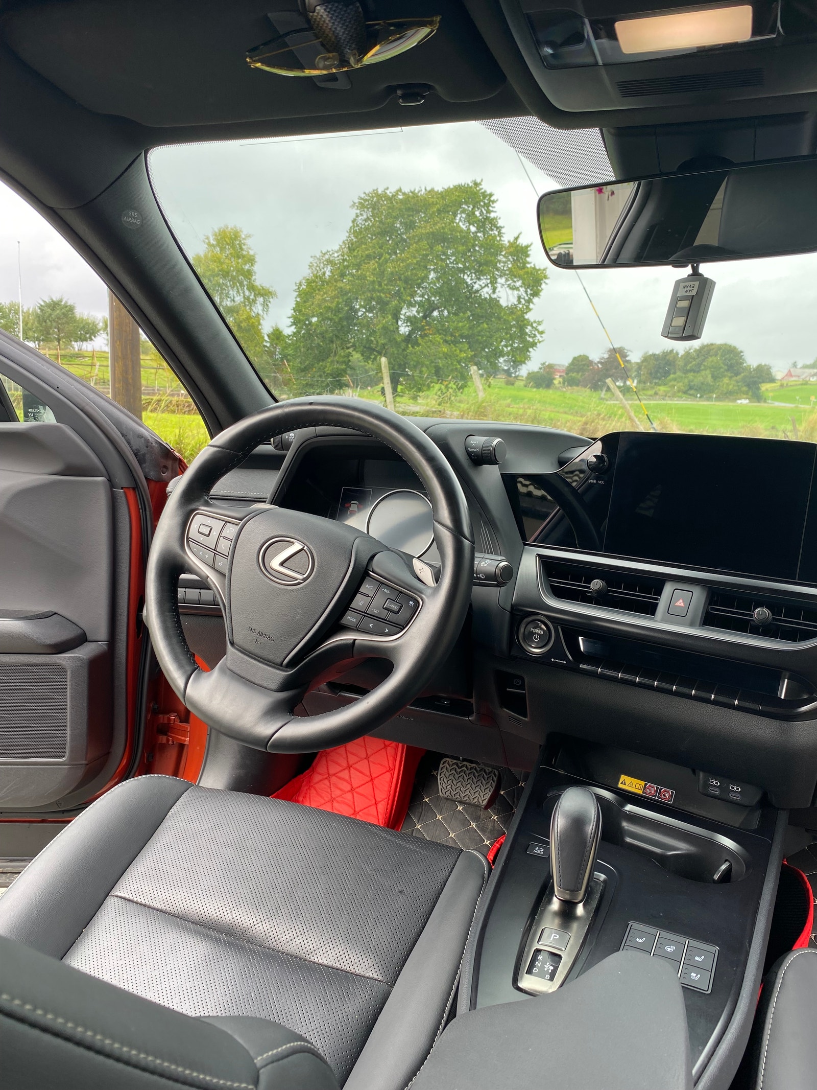 Lexus UX 300e, 204hk, 2023