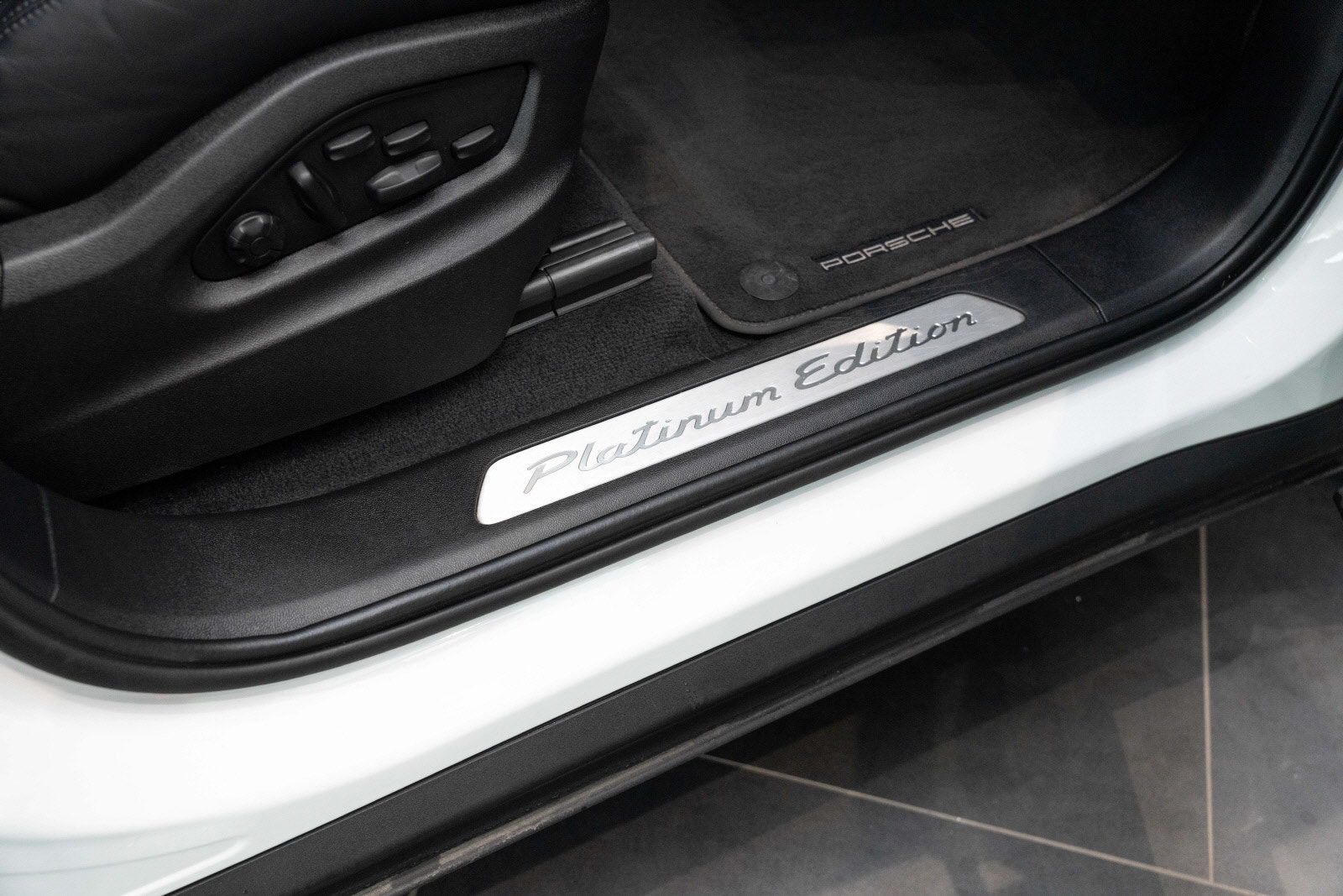 Porsche Cayenne E-Hybrid Coupé TipTronic S, 8-trins, 462ps, 2023